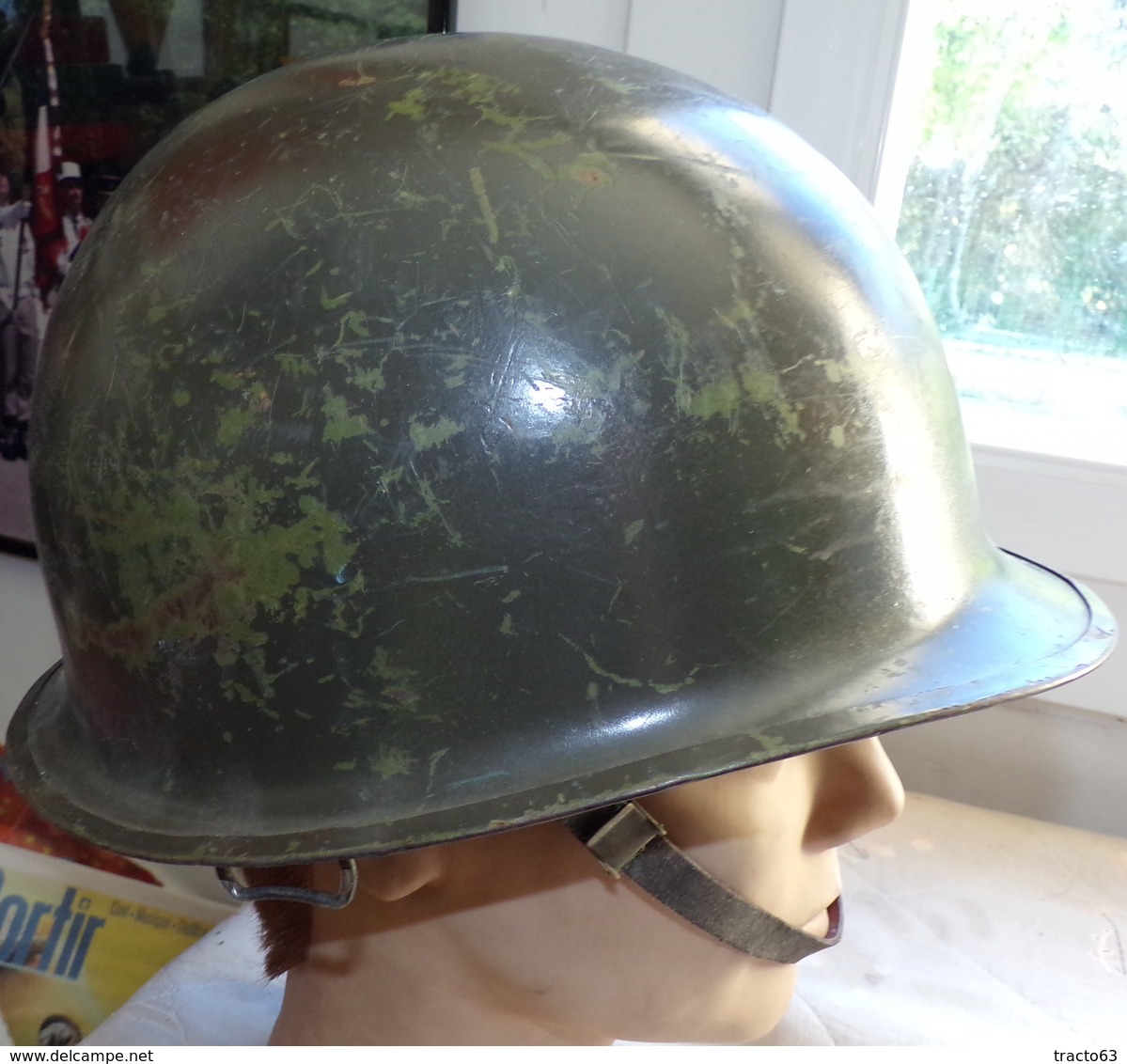 CASQUE MILITAIRE GENRE AMERICAIN AVEC SOUS CASQUE LEGER MODELE OTAN DE TAILLE 59-60, PAS DE MARQUAGE DANS LE CASQUE LOUR - Casques & Coiffures