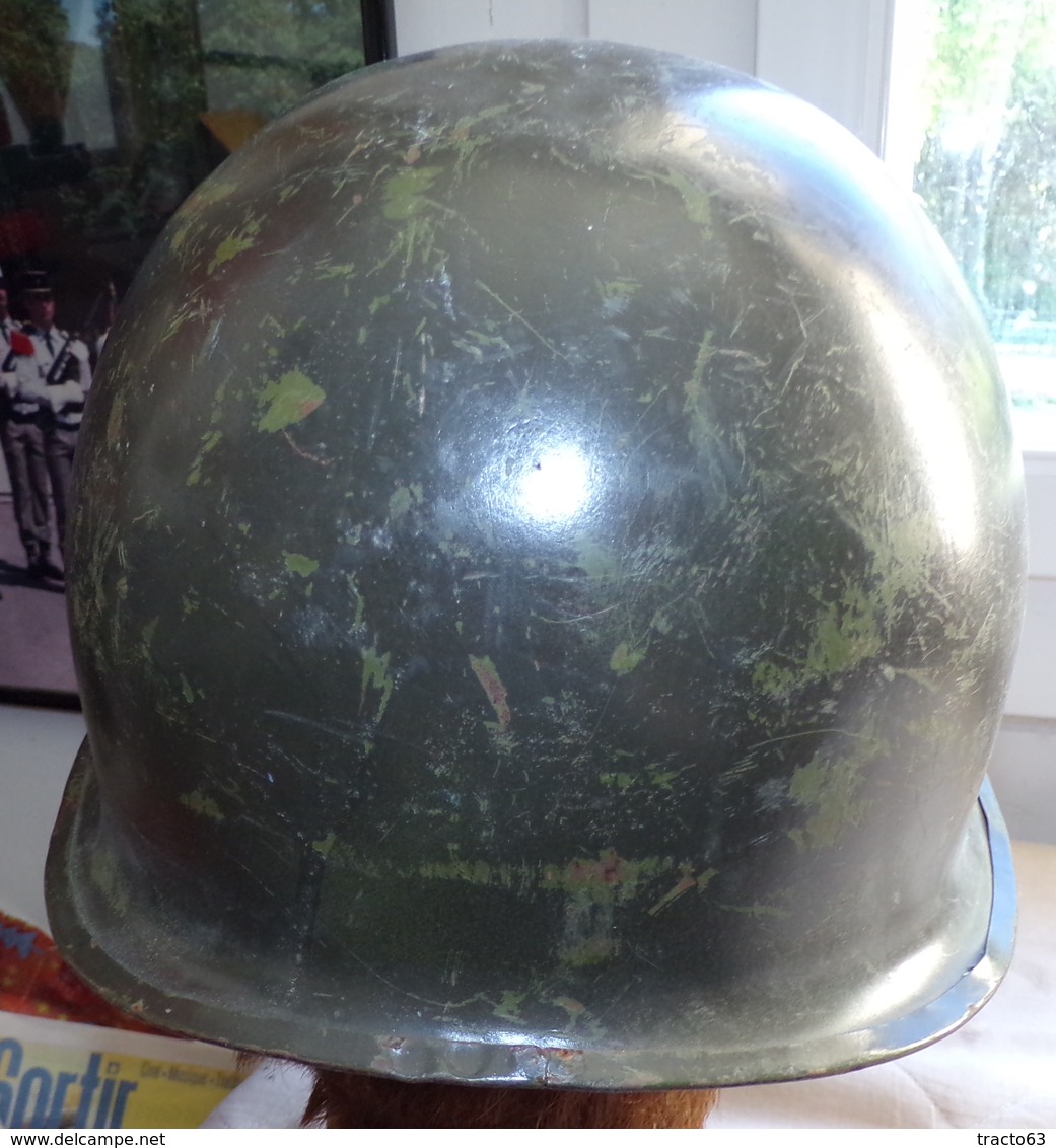 CASQUE MILITAIRE GENRE AMERICAIN AVEC SOUS CASQUE LEGER MODELE OTAN DE TAILLE 59-60, PAS DE MARQUAGE DANS LE CASQUE LOUR - Casques & Coiffures