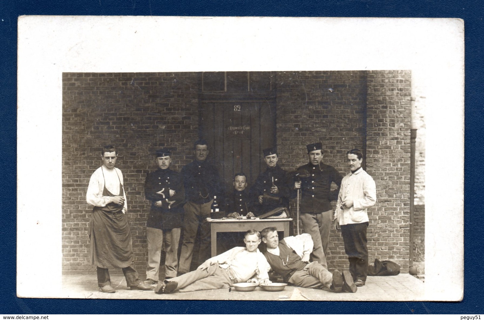 Bruges. Caserne Du Poermolen. Carte-photo. Soldats Du 4ème Régiment De Ligne.1908 - Casernes