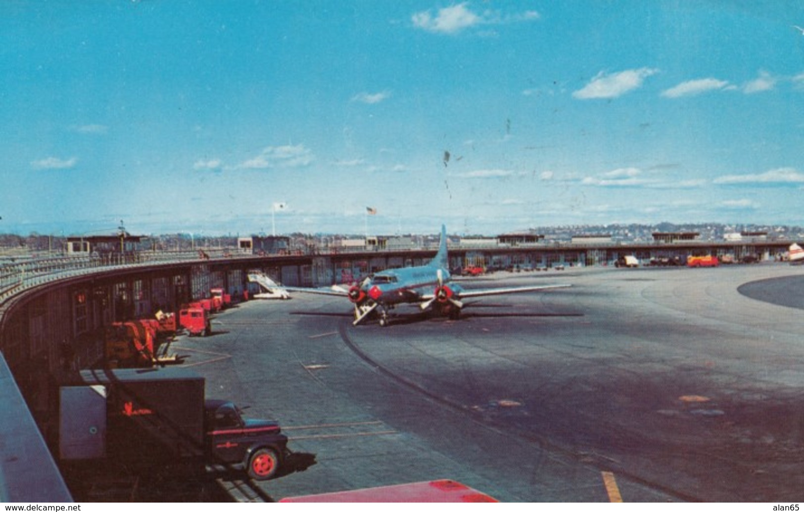 Logan Airport East Boston Massachusetts, Terminal Building, Propeller Plane On Tarmac, C1950s Vintage Postcard - Aerodromes