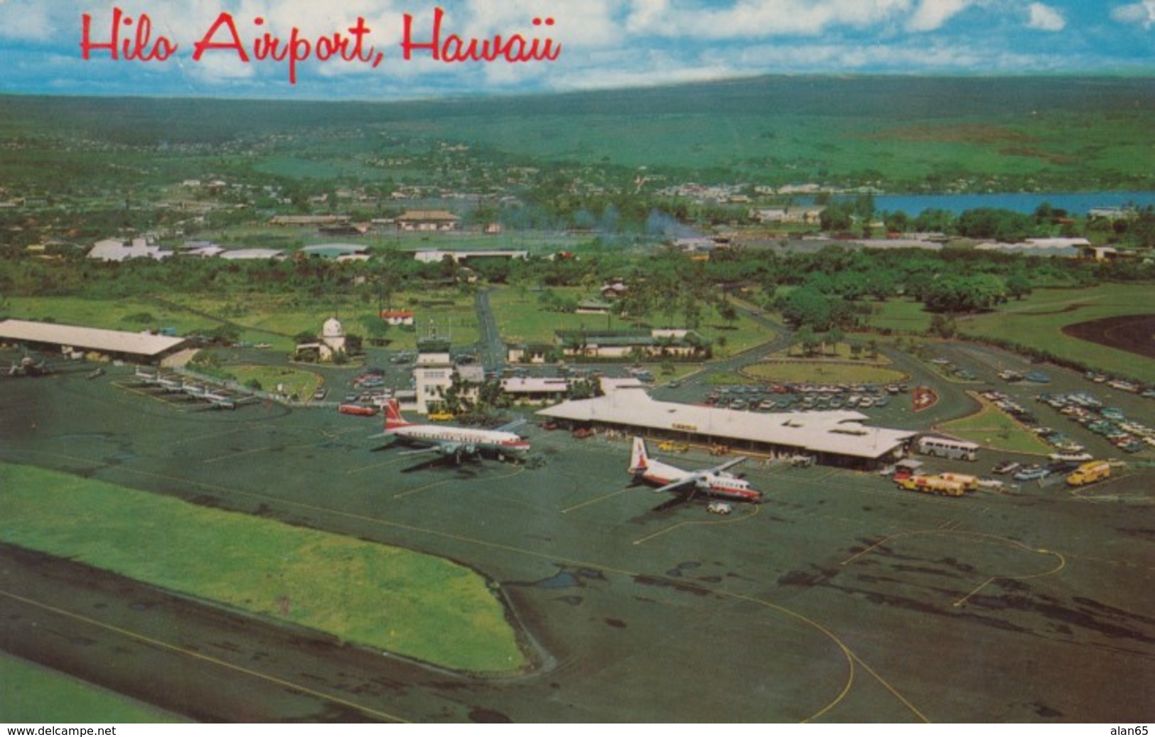 Hili Hawaii Airport, Aerial View Of Planes At Terminal And Hilo In Background, C1960s Vintage Postcard - Aerodromes