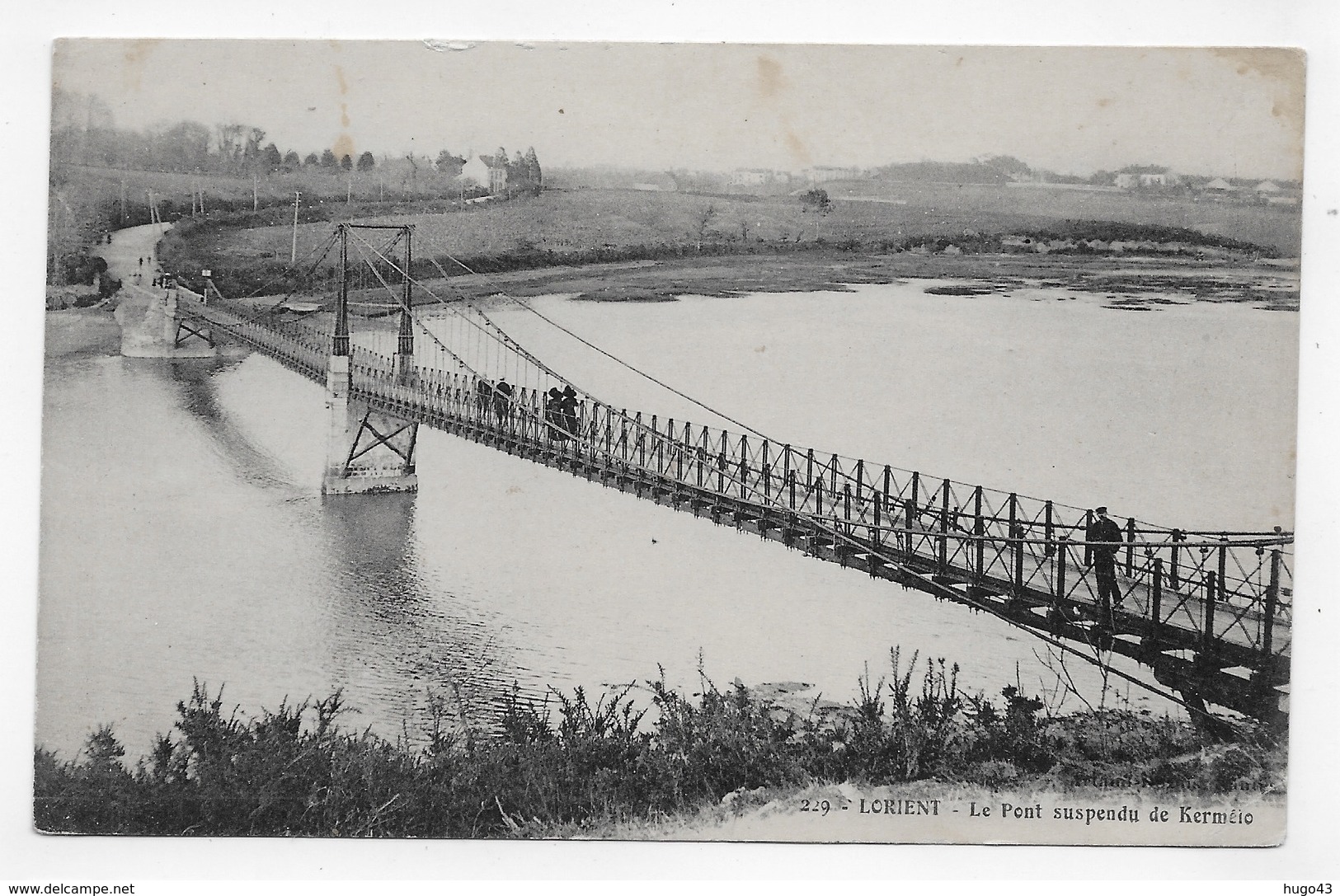 LORIENT - N° 229 - LE PONT SUSPENDU - PETIT PLI ANGLE BAS A DROITE - CPA VOYAGEE - Lorient