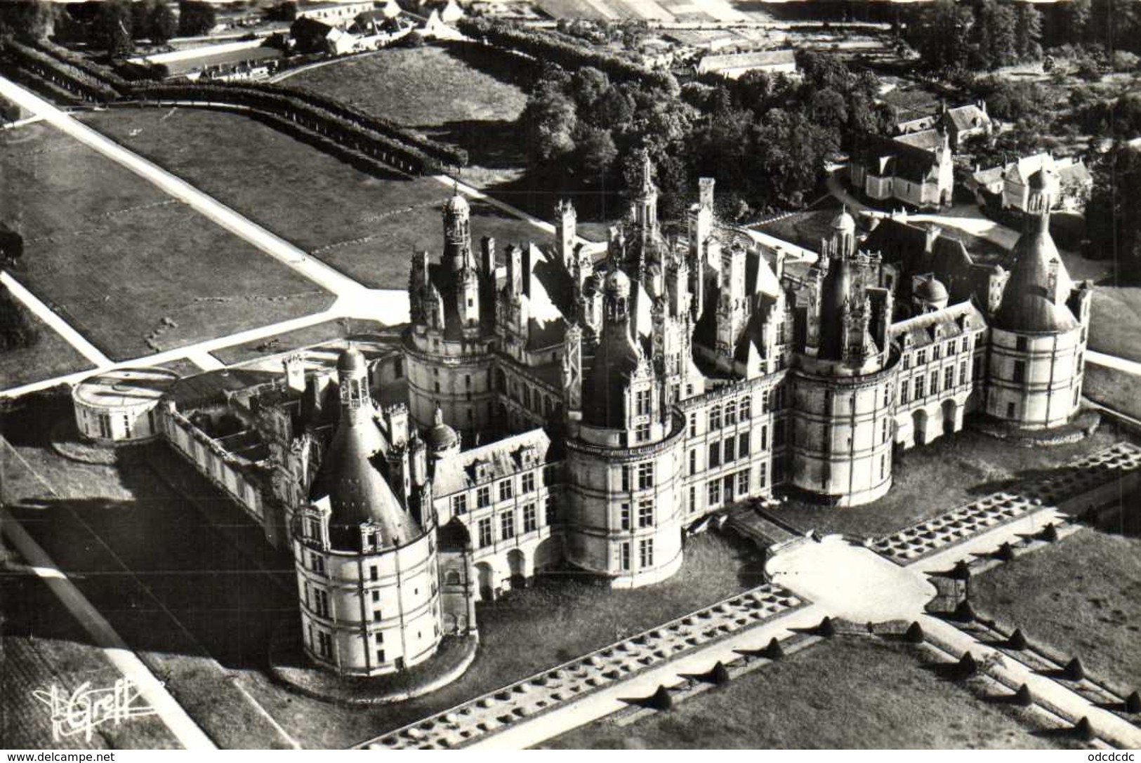 Cpsm Petit Format CHAMBORD Vue Aérienne Pilote Et Operateur R Henrard RV Timbre Cachet Flamme Hexagonale Chambord - Chambord