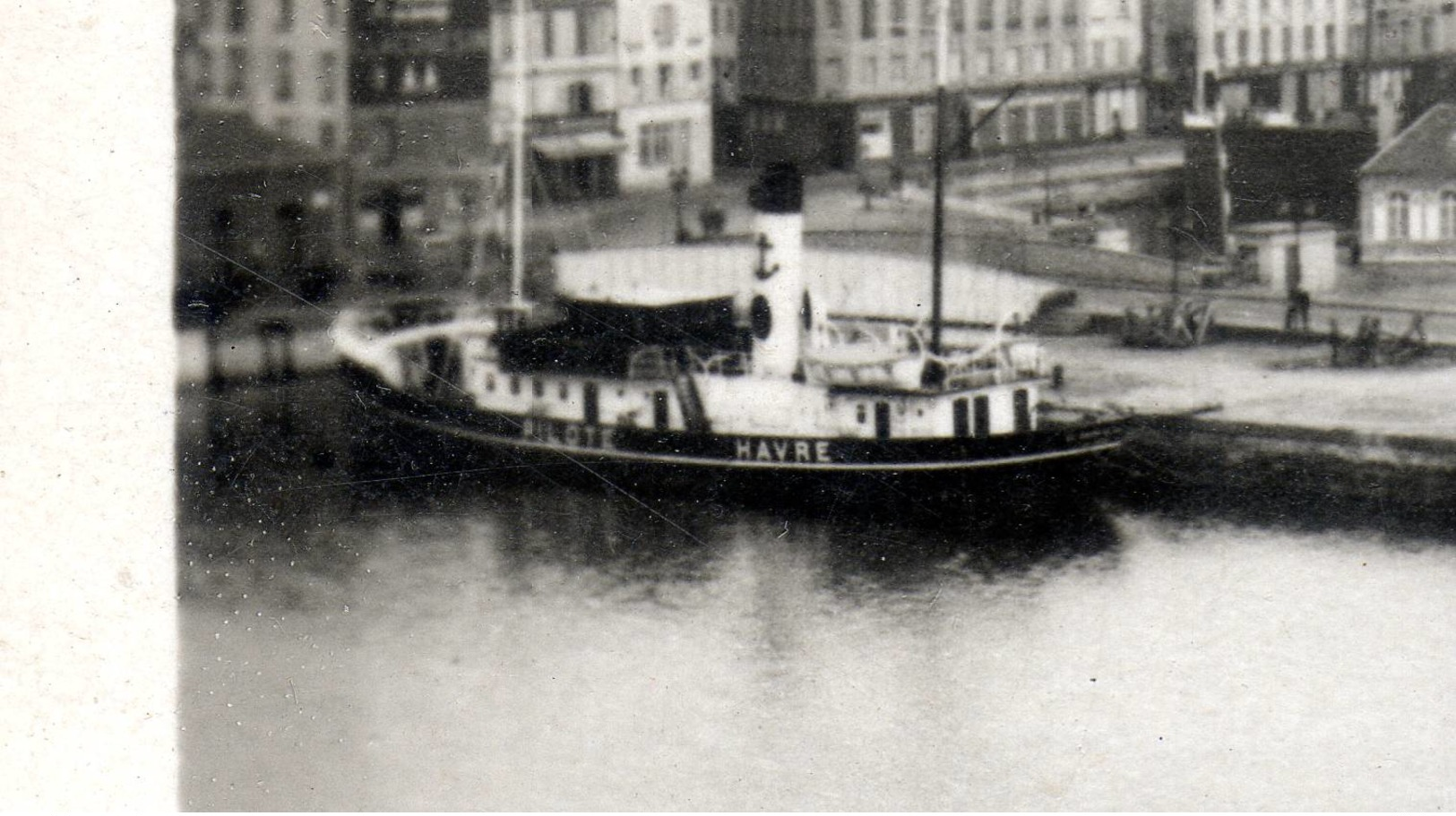 445 LE HAVRE Seine Maritime Place Gambetta Et Les Bassins Ecrite 1948, Au Fond Bateau Pilote - Port