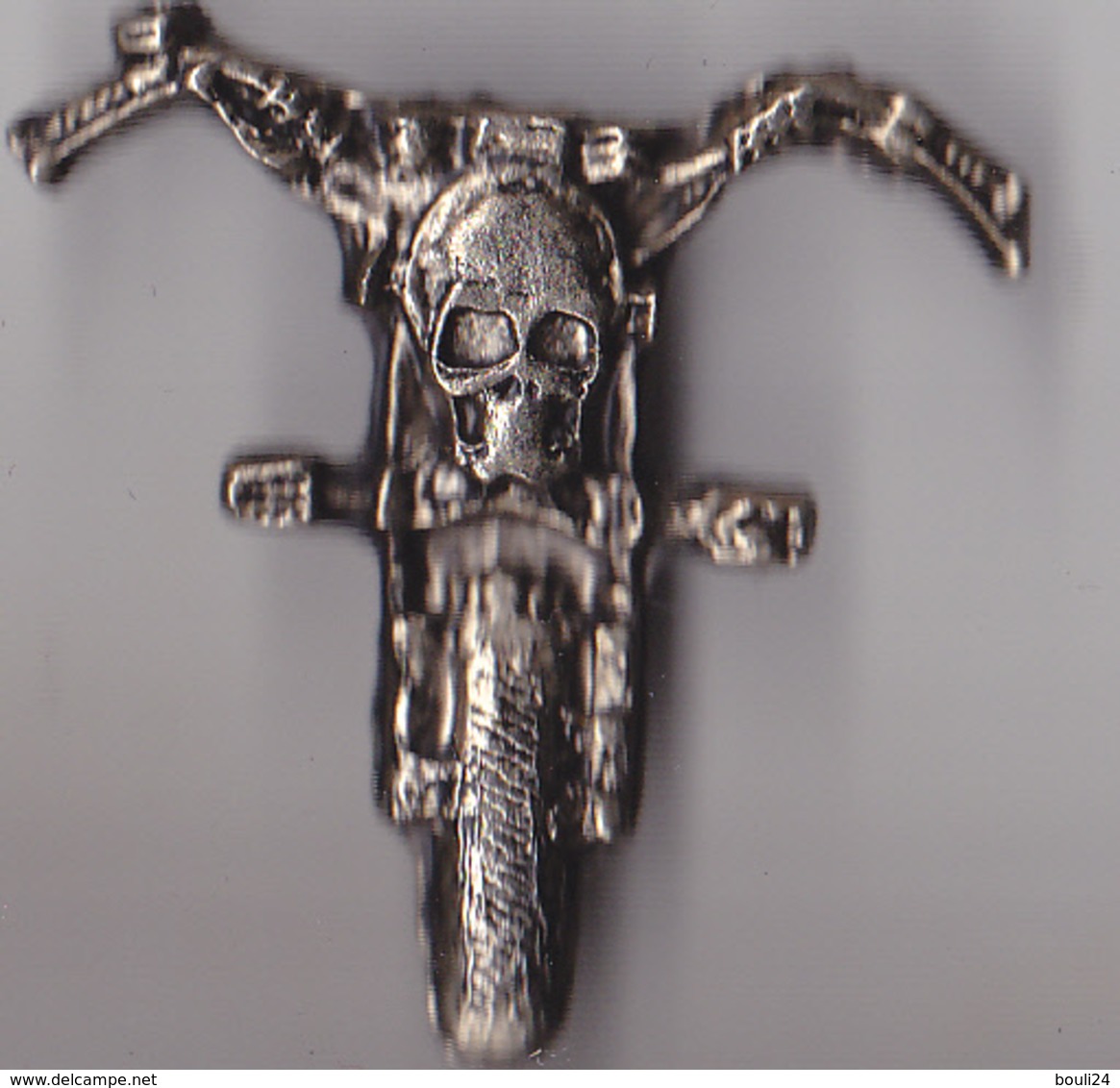 PIN'S THEME MOTO  TETE DE MORT - Motos