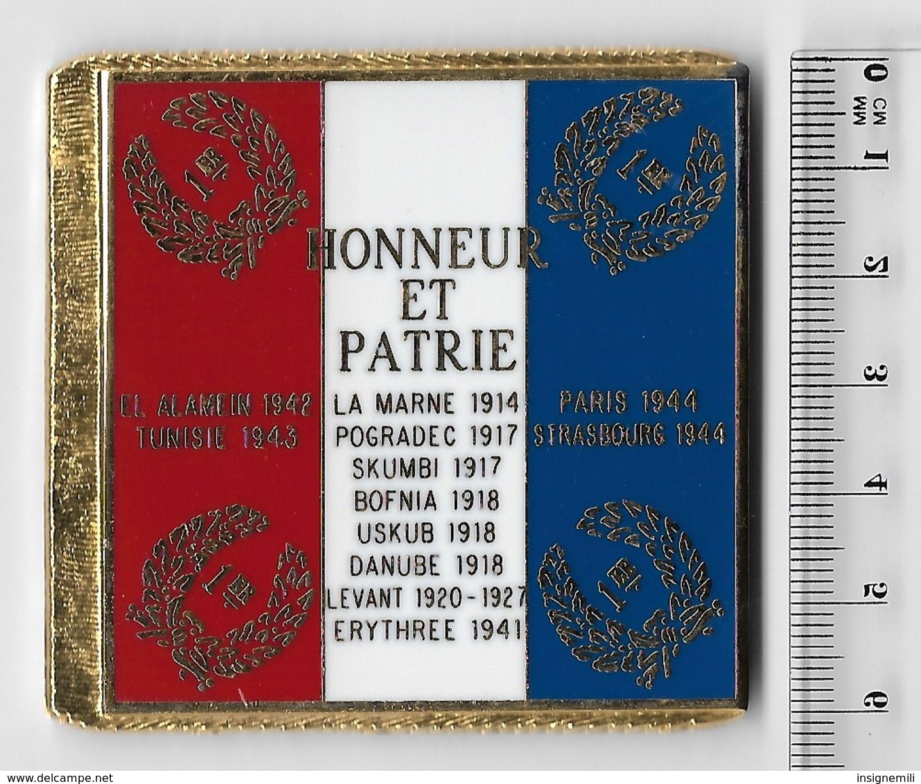 DRAPEAU 1ER REGIMENT DE SPAHIS  En Métal Doré - Drapeaux