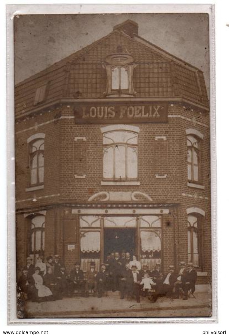 FACADE BAR LOUIS FOELIX CARTE PHOTO TRES ANIMEE - Magasins