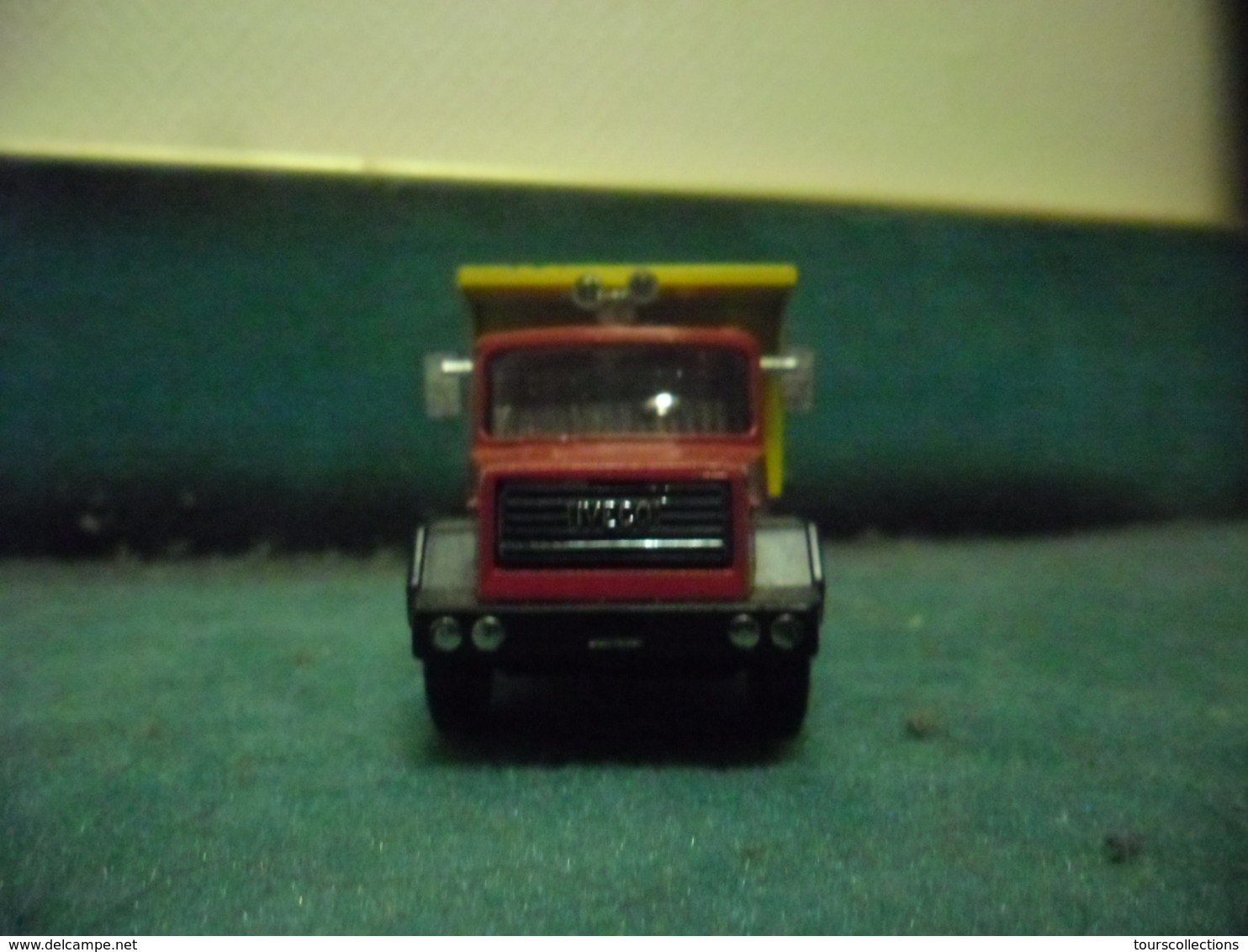 SOLIDO N° 374 CAMION BENNE IVECO 1/60 ° Occasion Fonctionnel Ancien Octobre 1978 - Altri & Non Classificati