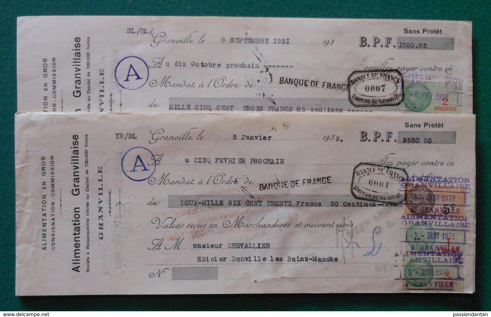 Dix Lettres De Change Avec Timbres Fiscaux Du Commerce Alimentation Granvillaise à Granville - Années 1930 - Bills Of Exchange