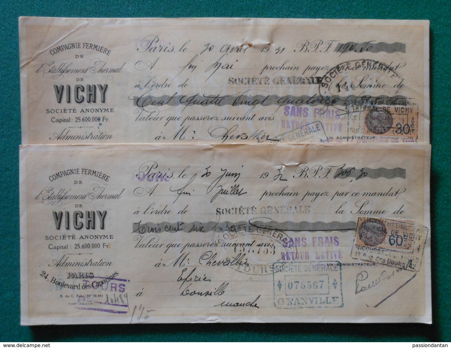 Quatre Lettres De Change De La Compagnie Fermière De L'Établissement Thermal De Vichy - Années 1930 - Bills Of Exchange