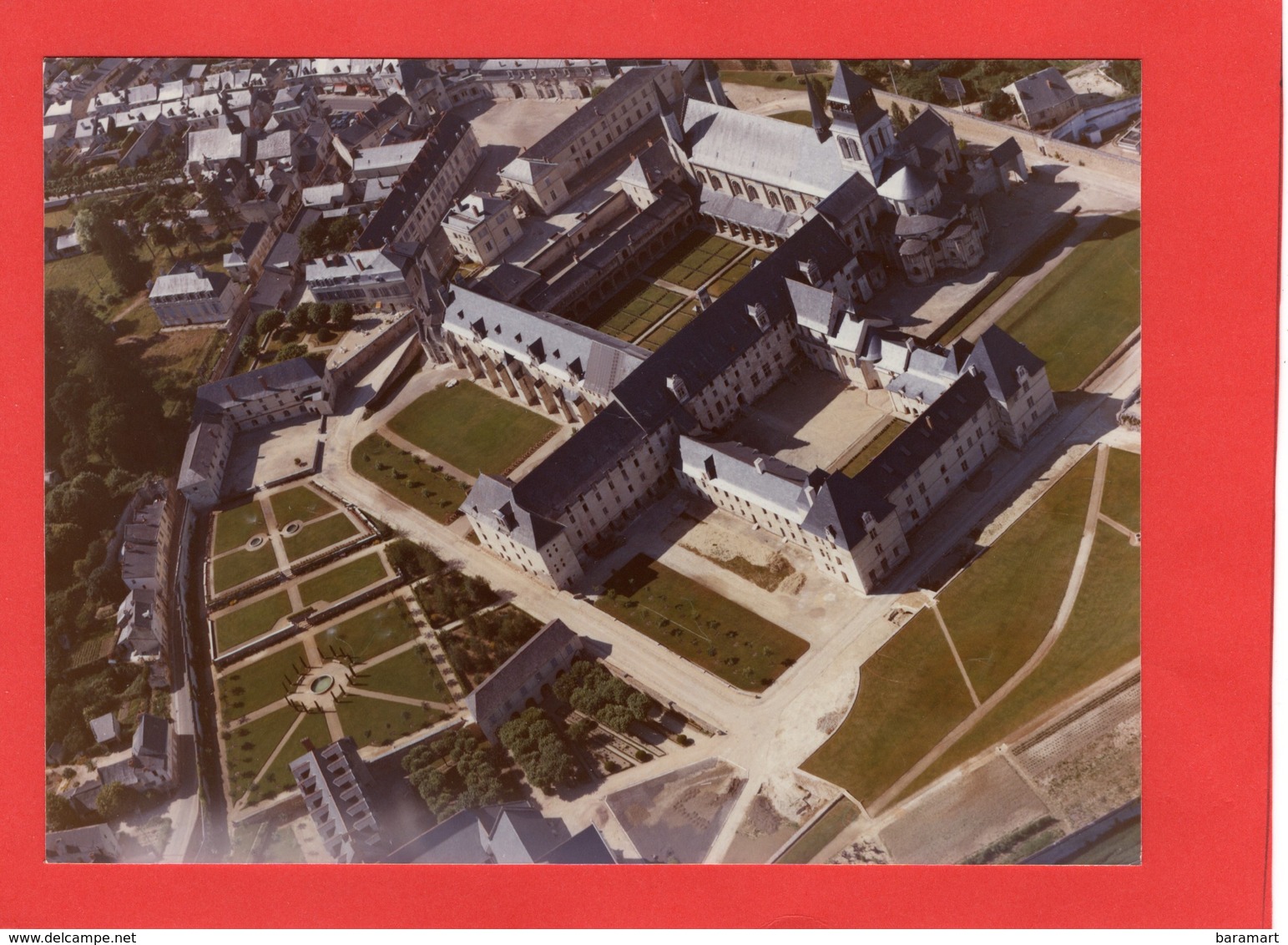 49 ABBAYE FONTREVAUD  Vue Aérienne    Photo E.C.P. ARMEES - Places