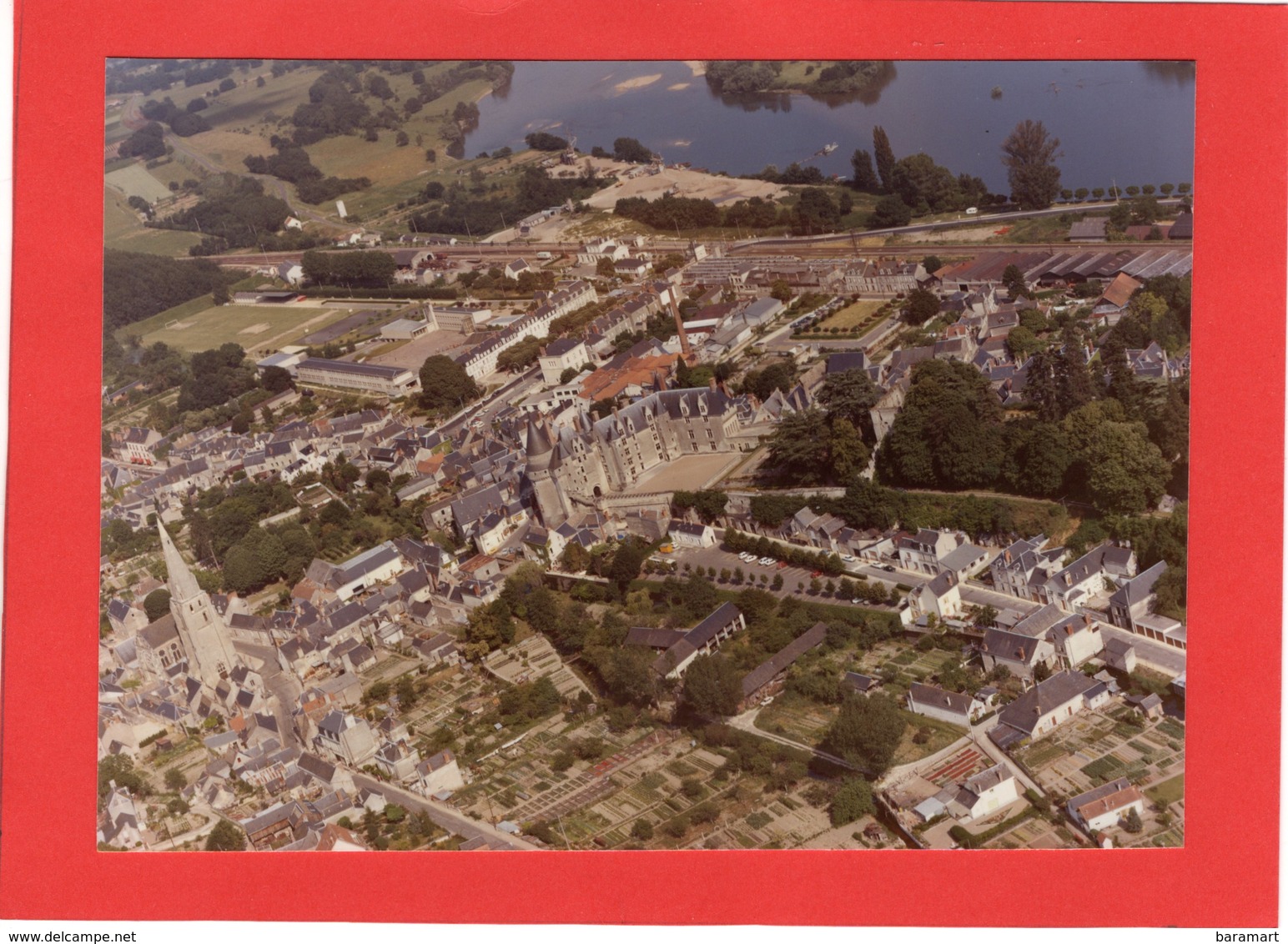 37 CHATEAU DE LANGEAIS  Vue Aérienne  Photo E.C.P. ARMEES - Lugares