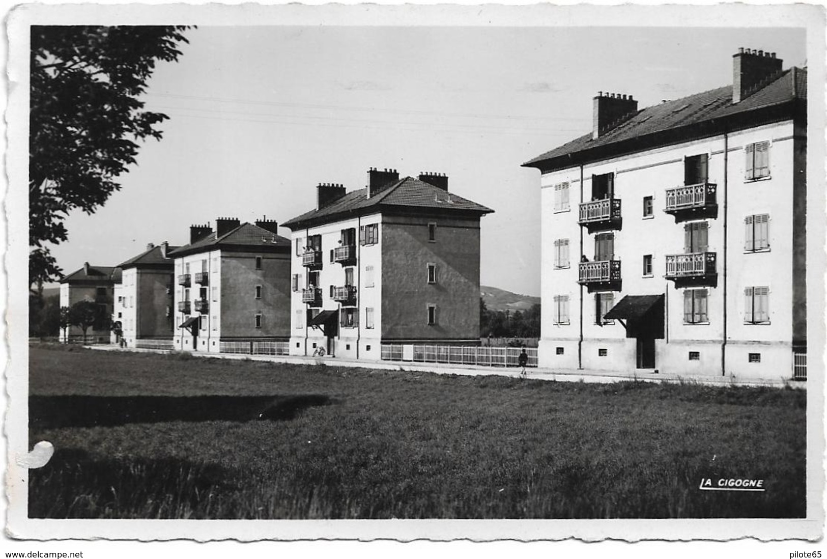 CHAGNY ( Saône - Et - Loire ) CITE S . N . C . F . - Chagny