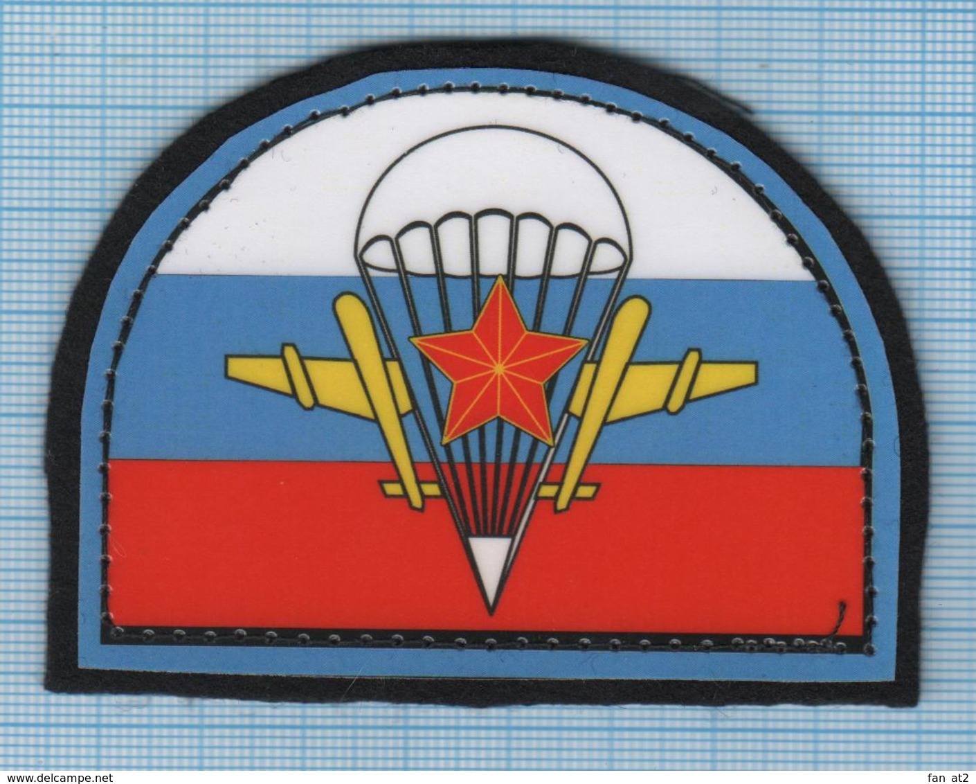 RUSSIA / Patch Abzeichen Parche Ecusson / UN Peacekeeping Mission Airborne Special Forces. Parachute. - Scudetti In Tela