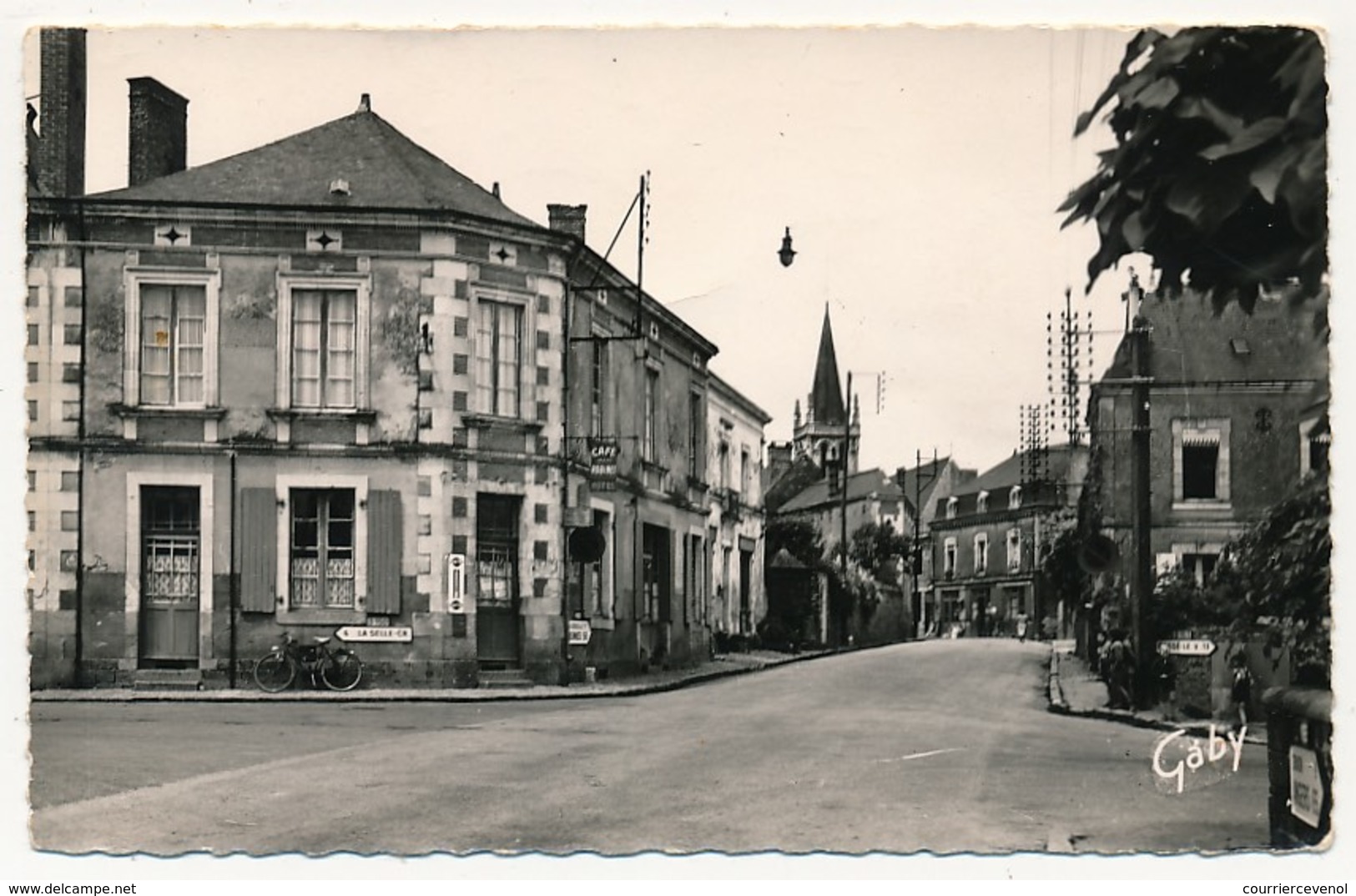 CPSM  - BALLOTS (Mayenne) - Place Du Commerce - Other & Unclassified