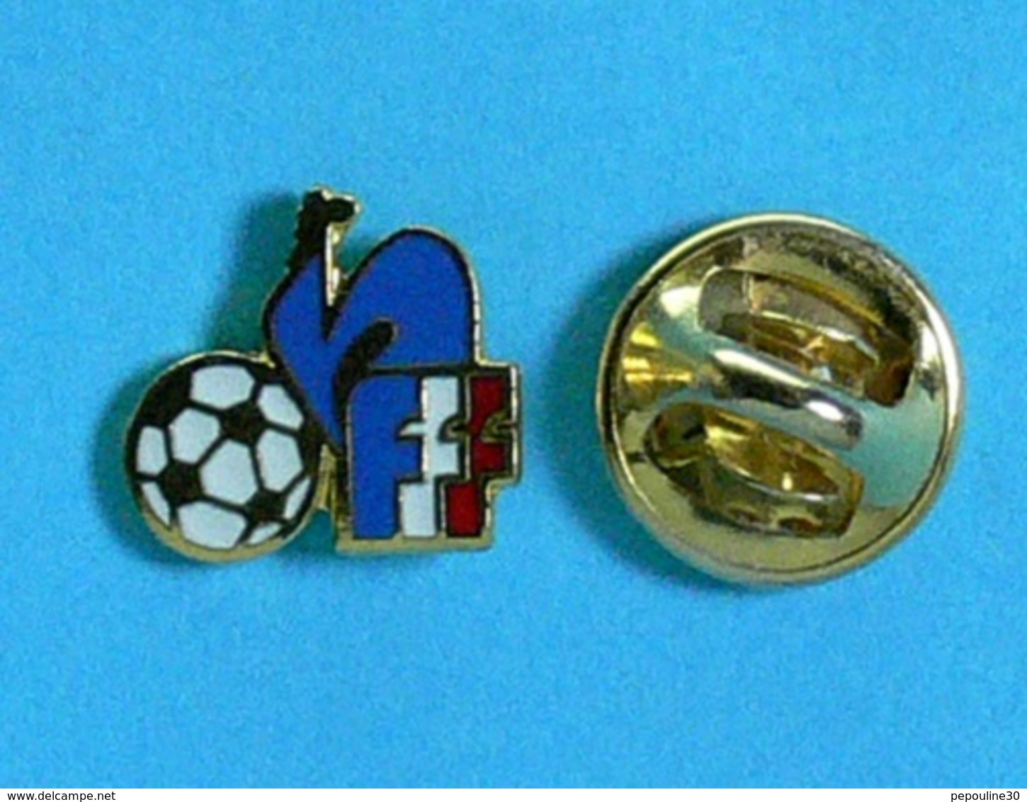 1 PIN'S  //  ** FÉDÉRATION FRANÇAISE DE FOOTBALL ** . (A.B)