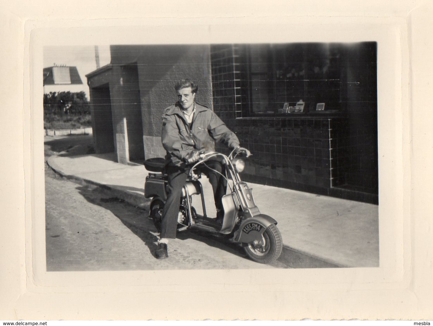 Photo Authentique -  KERHUON  -  LAMBRETTA  - 8 Sept 1950 - Lieux