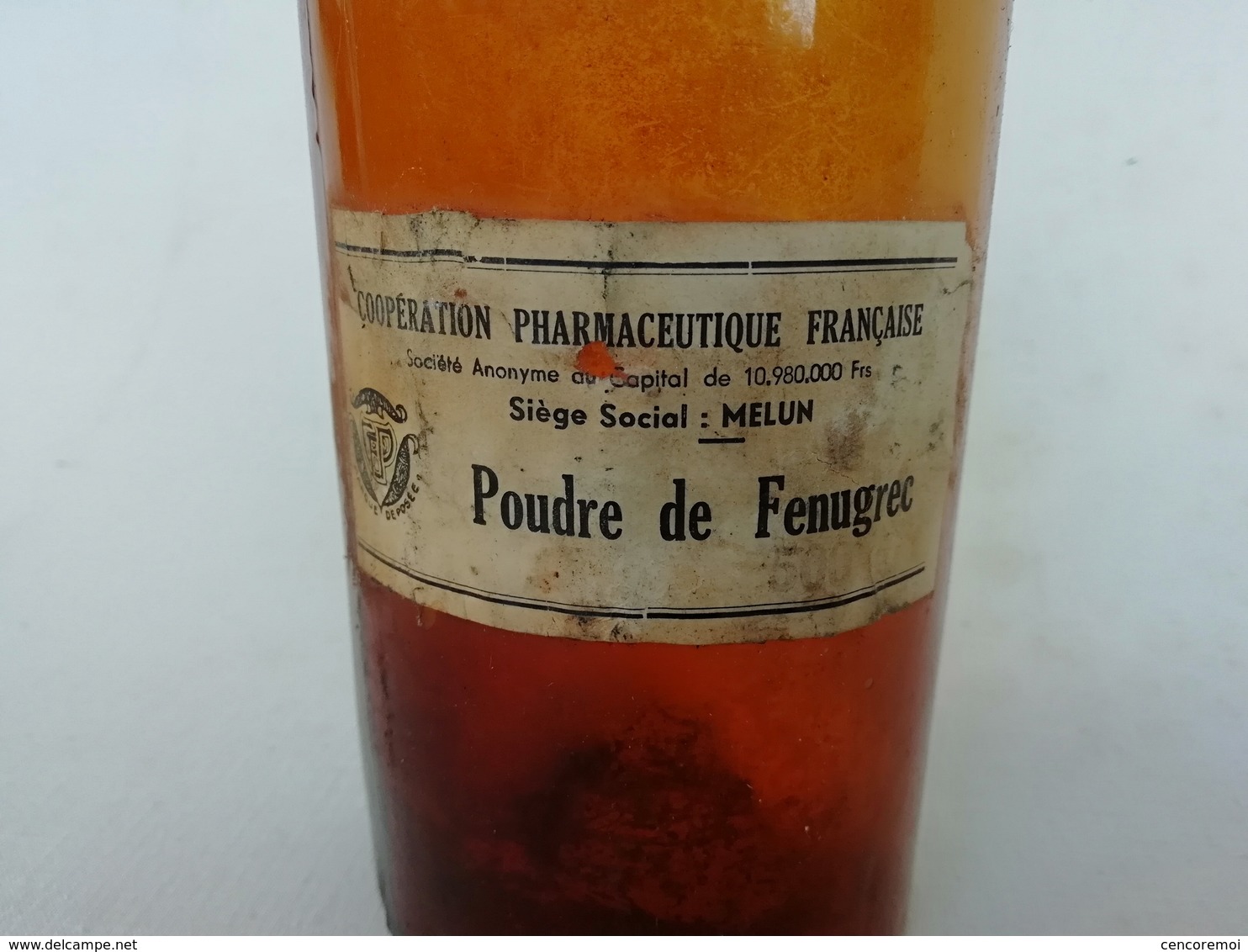 Flacon De Pharmacie Ancien, Verre Soufflé-moulé étiquette D'origine, Old Bottle - Flacons (vides)