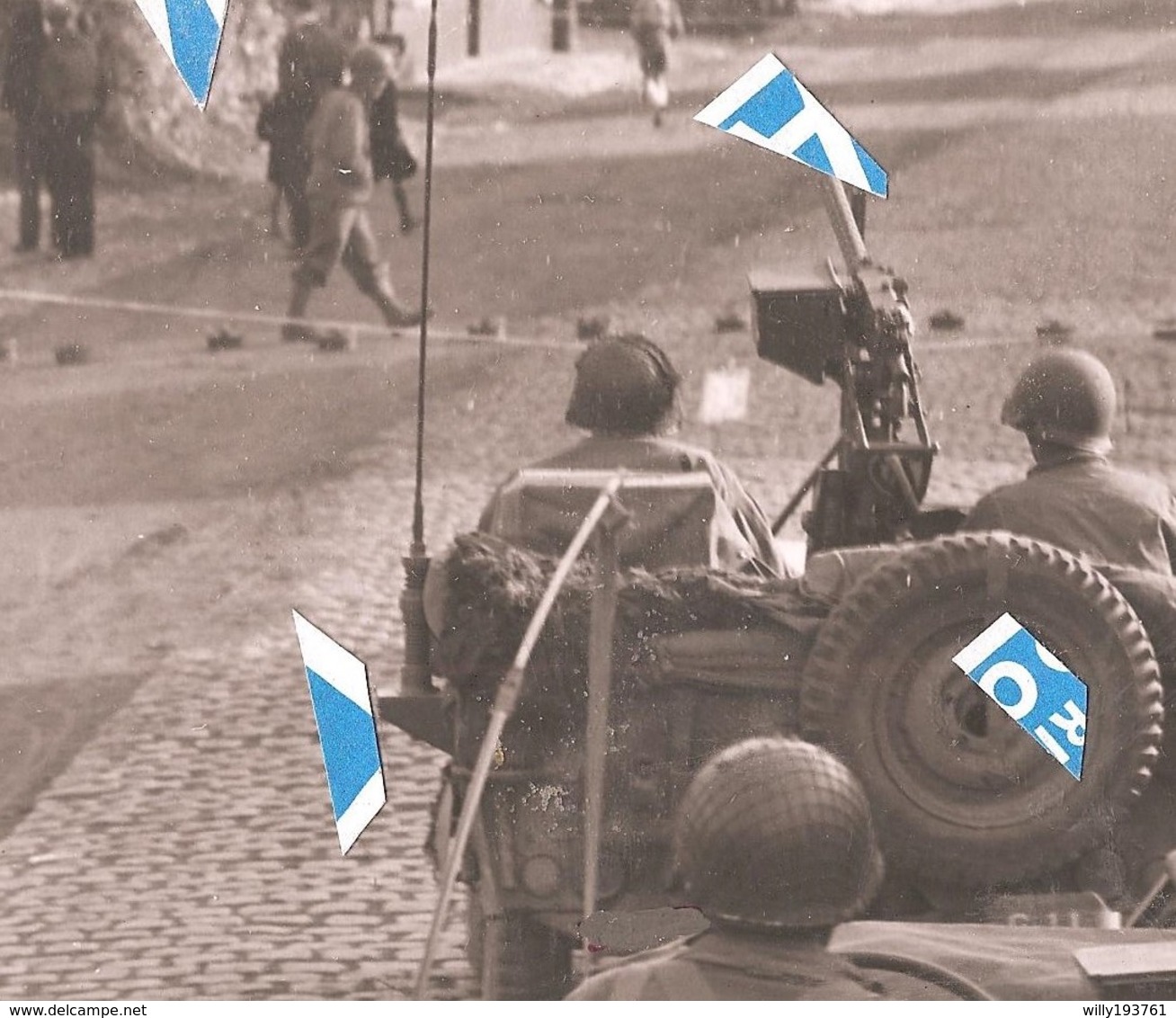 Photo 1944 Jeep US Liberation De Wallonie Region Rumes-tournai-couvin - Mines Terrestre Sur Le Sol - Guerre 1939-45