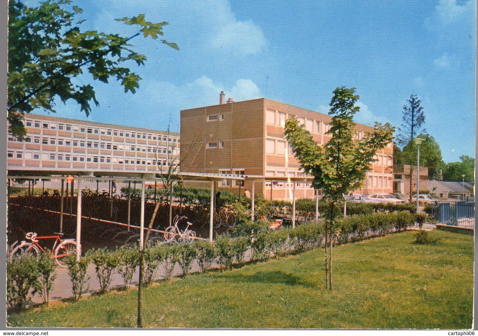 - CPM CHATILLON-SOUS-BAGNEUX (92) - Le C.E.S. 1985 - Editions RAYMON - - Châtillon