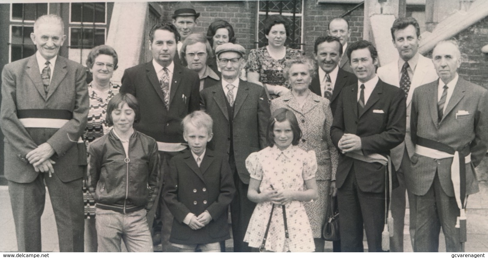 MALDEGEM    FOTO 1973  ===  GOUDEN   BRUILOFT    THEOFIEL DE CONINCK - RENILDE VAN HAECKE     +- 15 X 8 CM - Maldegem