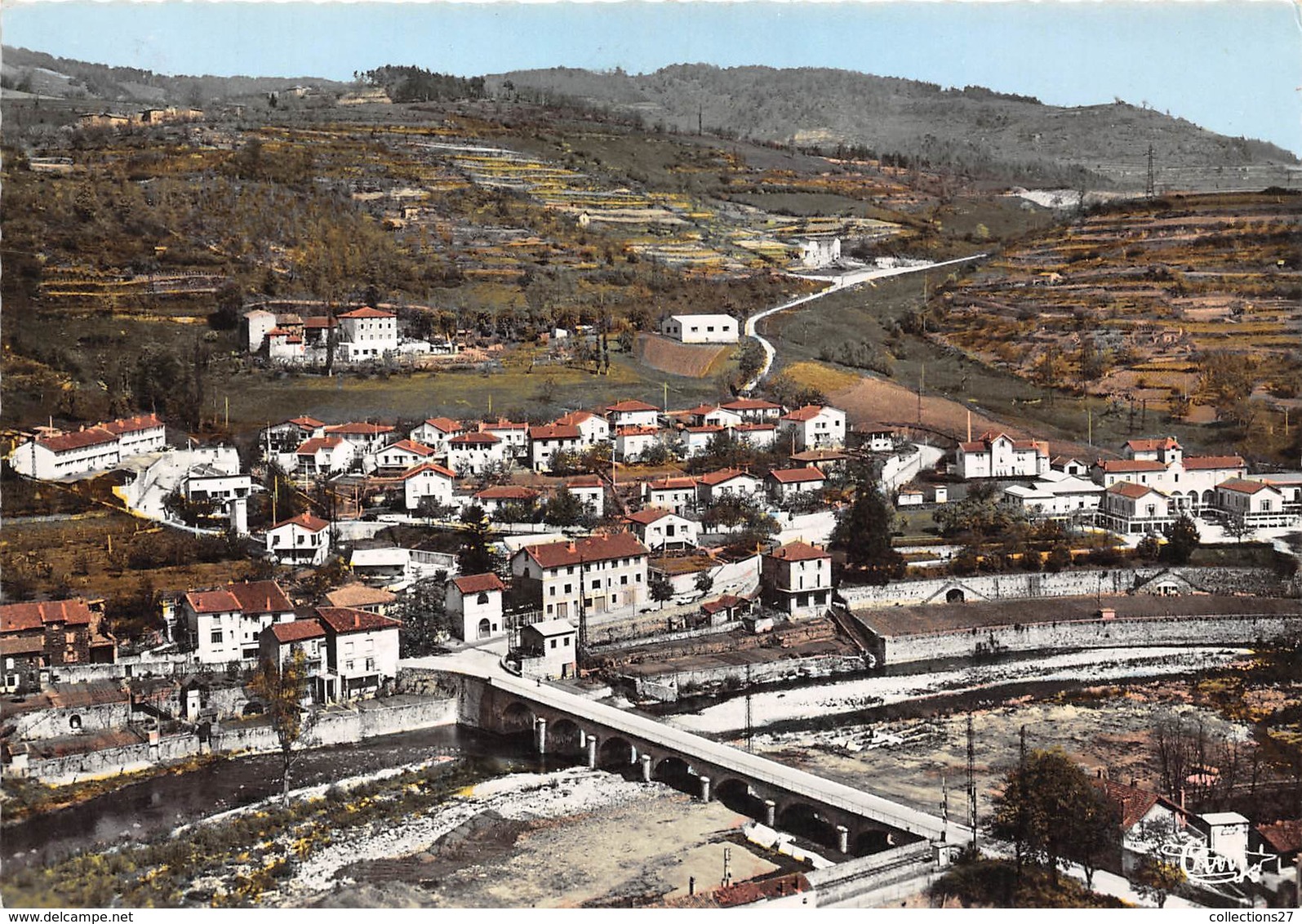 07-LAMASTRE- LE QUARTIER DE ST-COERGE ET L'HÔPITAL VUE AERIENNE - Lamastre