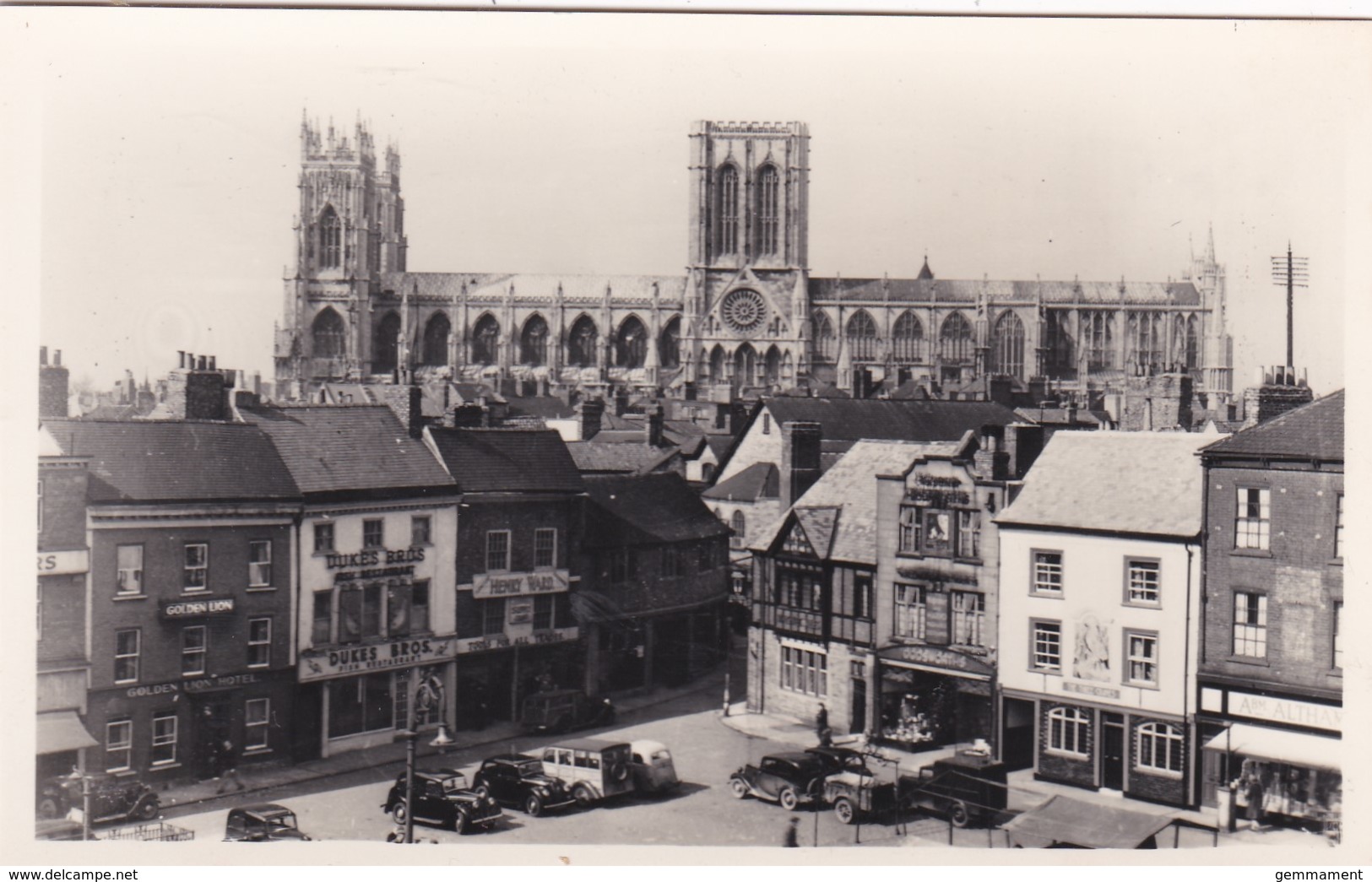 YORK - THE MINSTER FROM MARKET - York