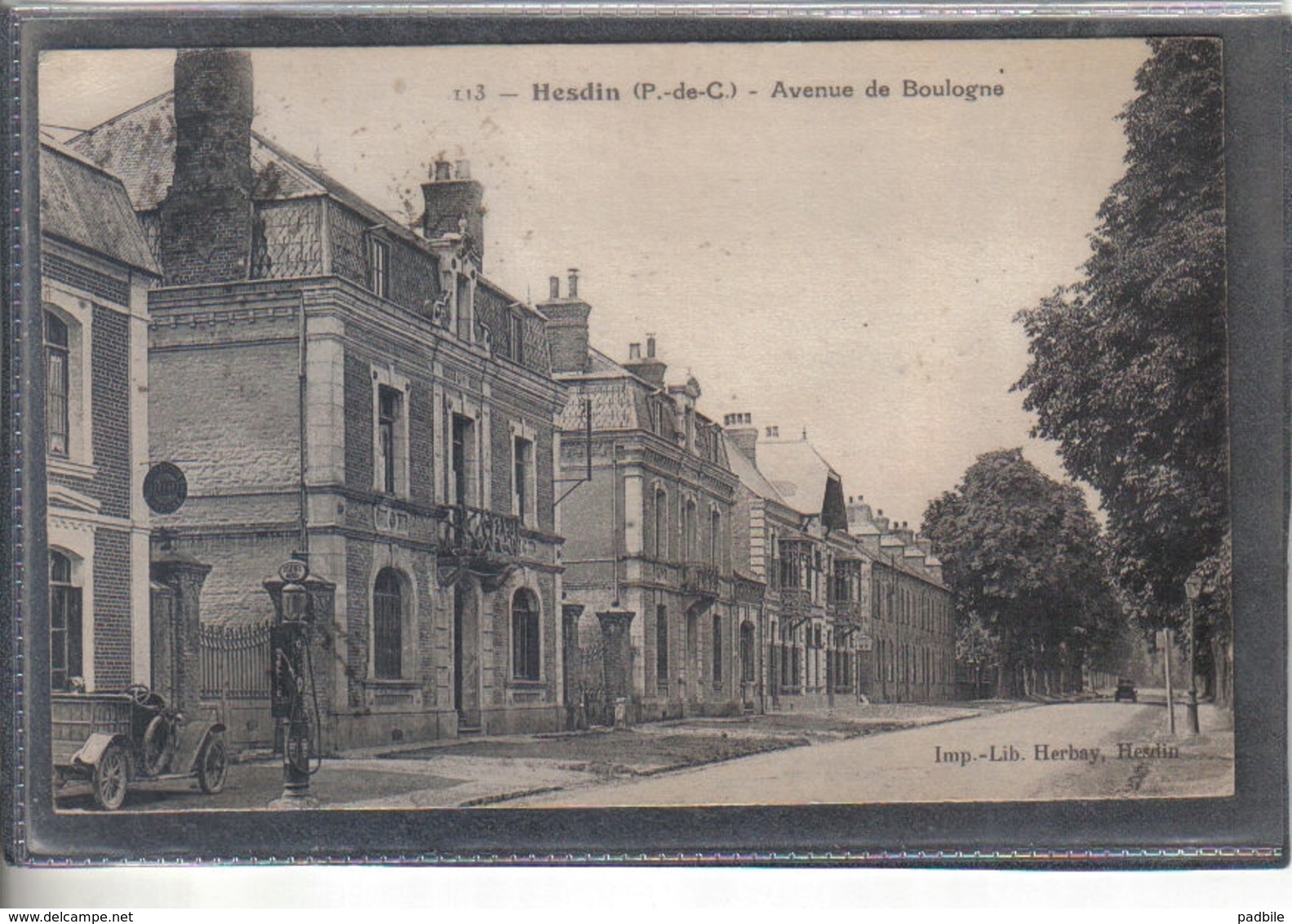 Carte Postale 62. Hesdin  Avenue DeBoulogne  Pompe à Essence Voiture Très Beau Plan - Hesdin