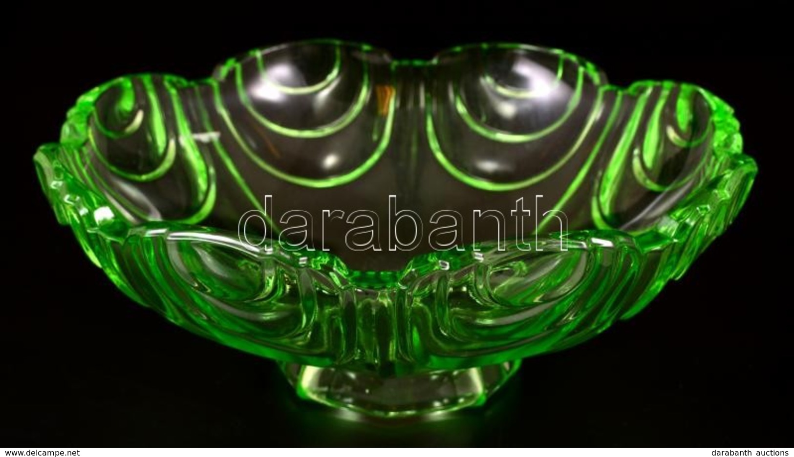 Zöld Színű Formába öntött üveg Kínáló, Apró Csorbával, D: 26 Cm - Glass & Crystal
