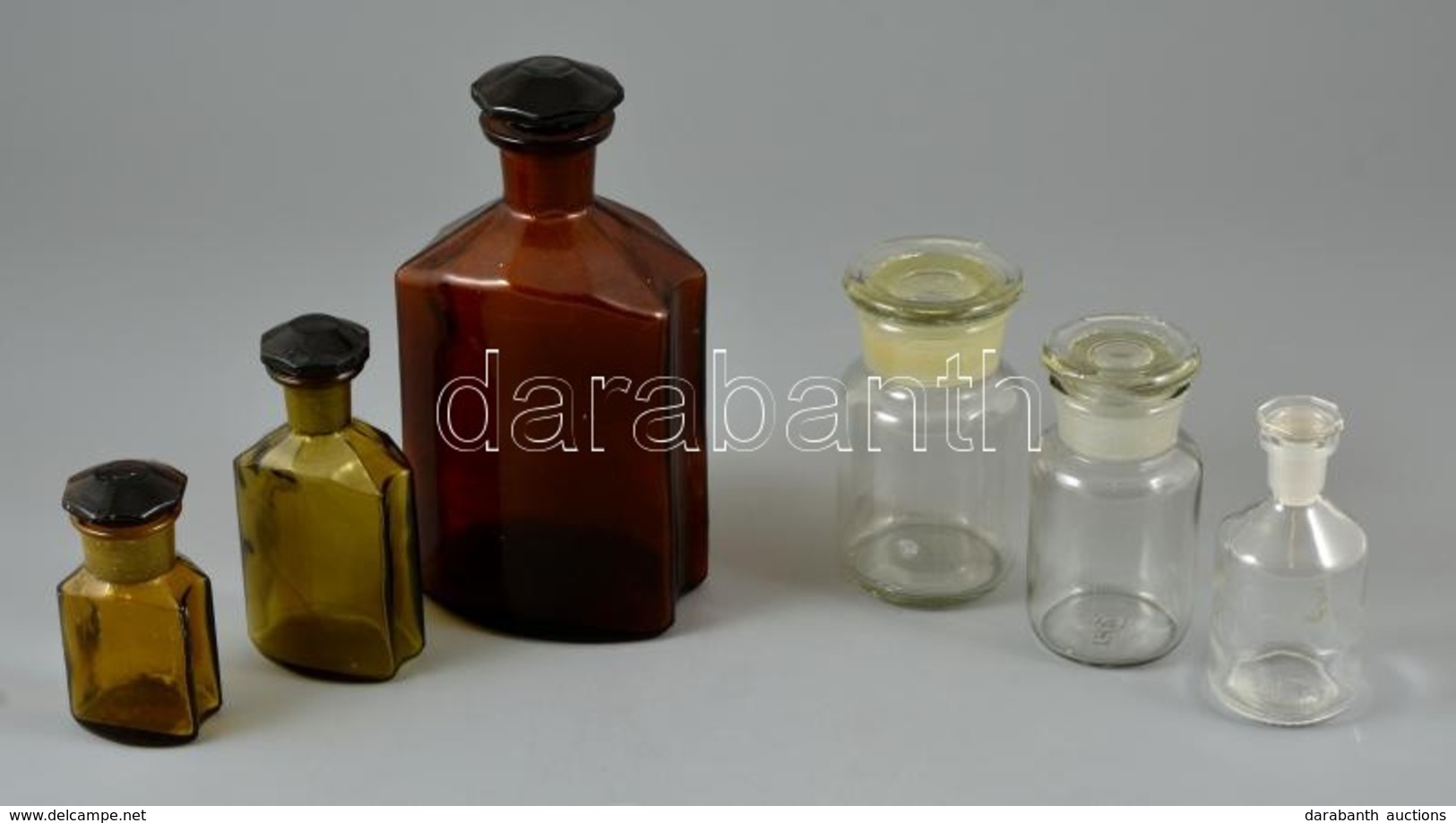 Gyógyszertári üvegek, 6 Db, Különböző Méretekben, Apró Csorbákkal - Glas & Kristal