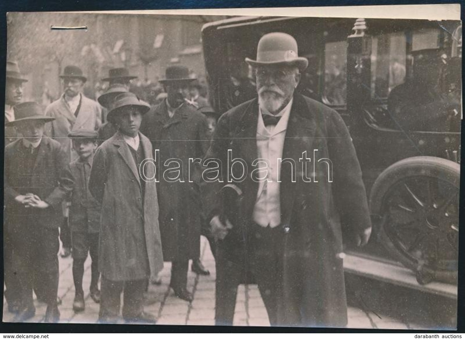 1913 Konstantin Görög Kiály Salonikiben  Korabeli Sajtófotó Hozzátűzött Szöveggel /  Constantine King Of Greece In Salon - Andere & Zonder Classificatie