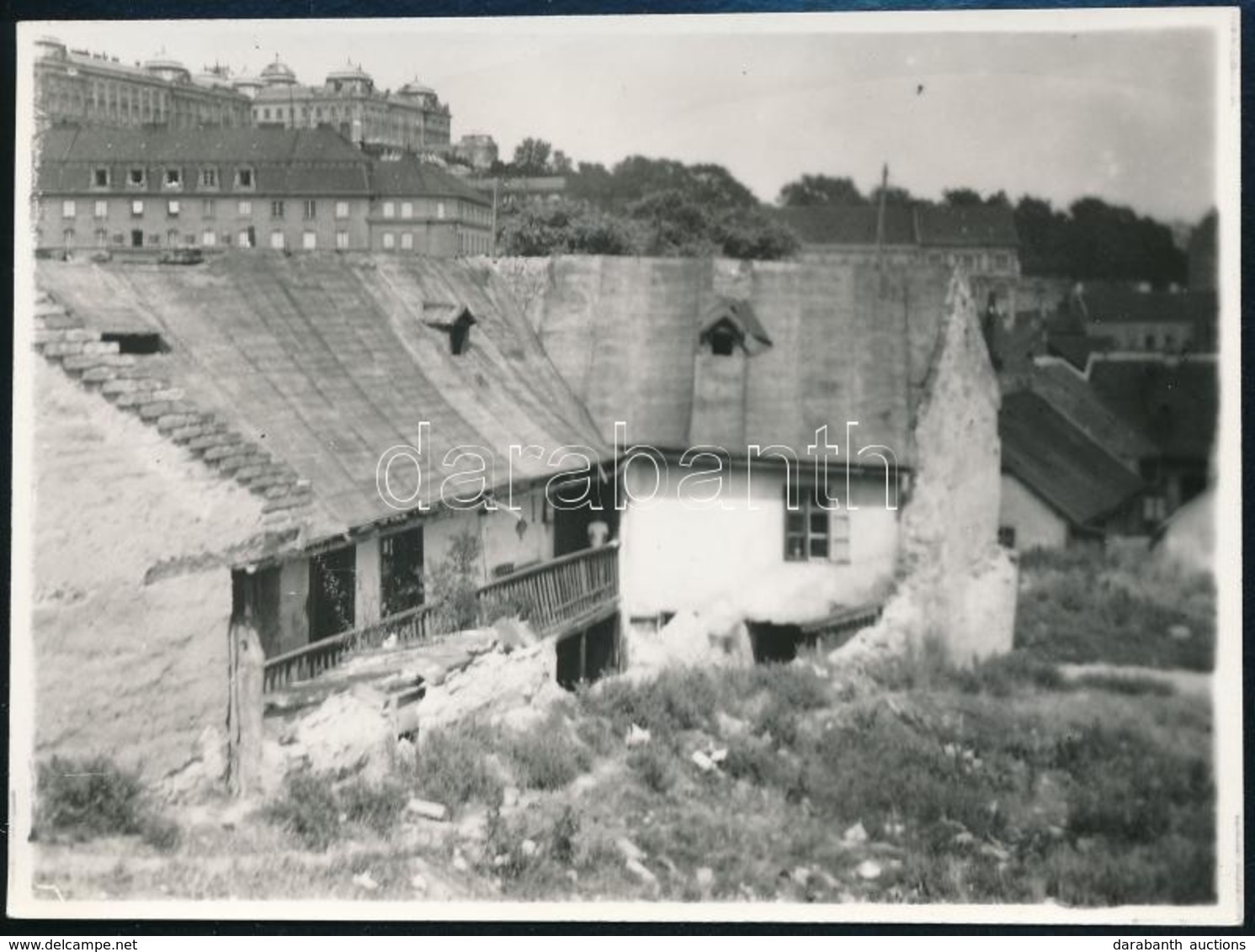 Cca 1930 Budapest, Tabán, Háttérben A Királyi Vár, Fotó, 8×11 Cm - Other & Unclassified