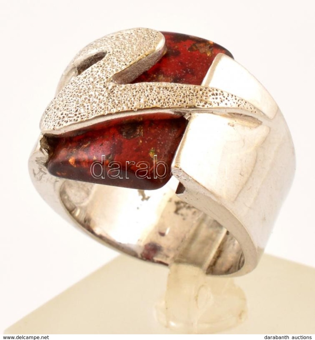 Ezüst(Ag) Gyűrű Borostyánnal, Jelzett, Méret: 54, Bruttó: 12,8 G - Other & Unclassified