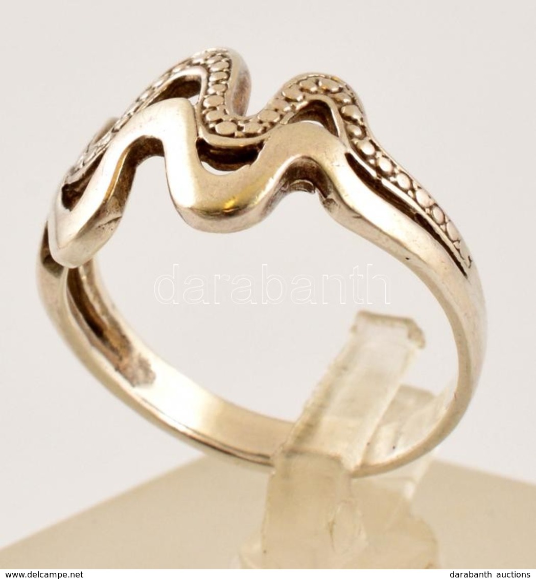 Ezüst(Ag) Hullámmintás Gyűrű, Jelzett, Méret: 53, Nettó: 2,4 G - Other & Unclassified