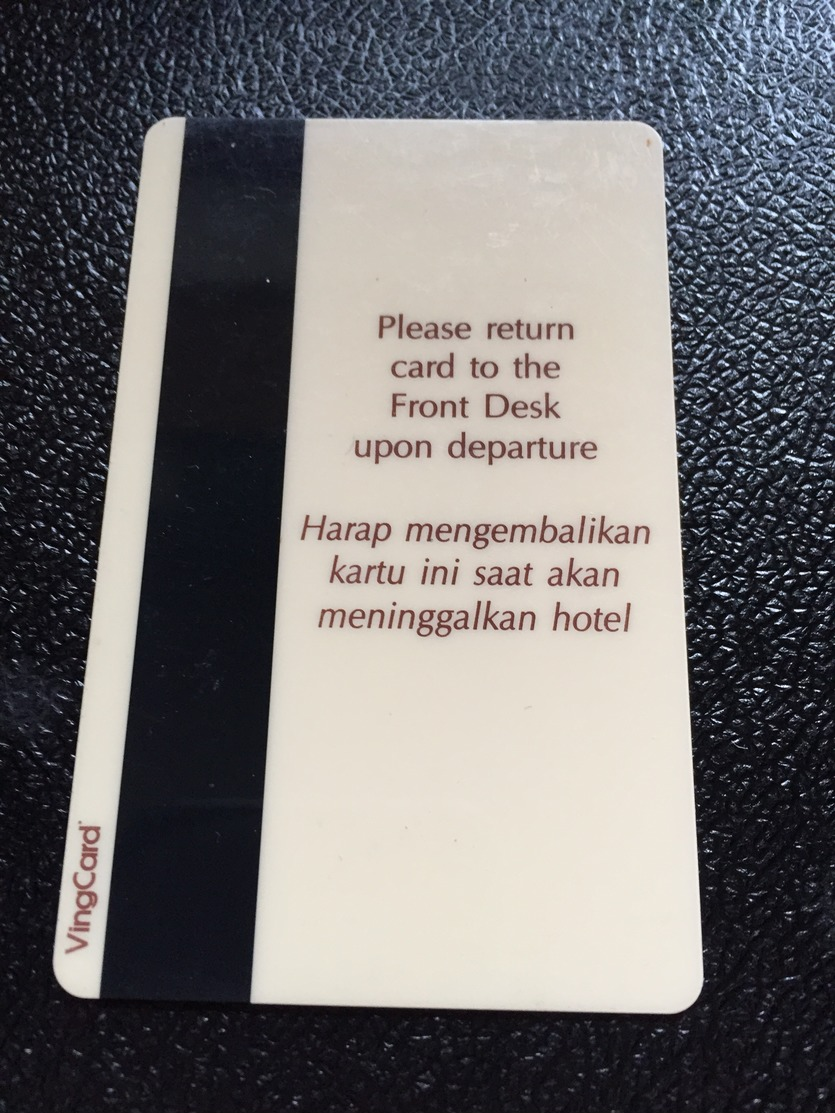 Hotelkarte Room Key Keycard Clef De Hotel Tarjeta Hotel  SHANGRI - LA  SURABAYA Old Dark - Ohne Zuordnung