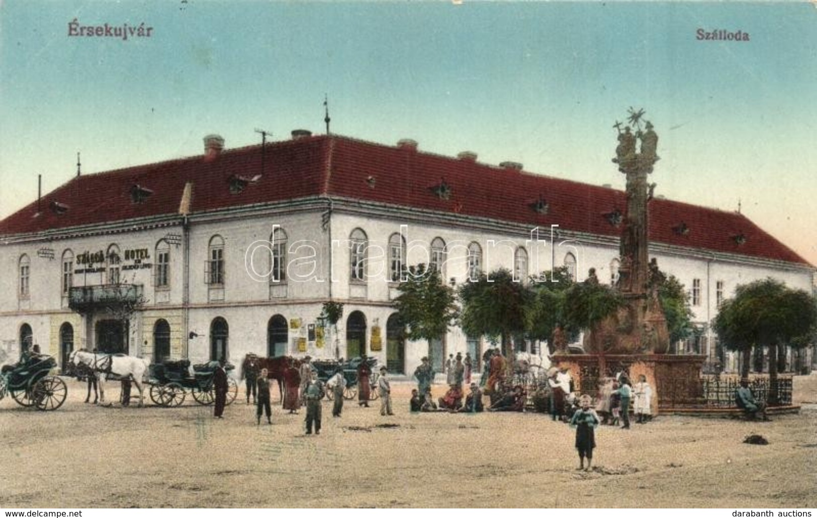 T2 Érsekújvár, Nové Zamky; Szálloda Az Arany Oroszlánhoz, Szentháromság Szobor / Hotel, Trinity Statue - Zonder Classificatie