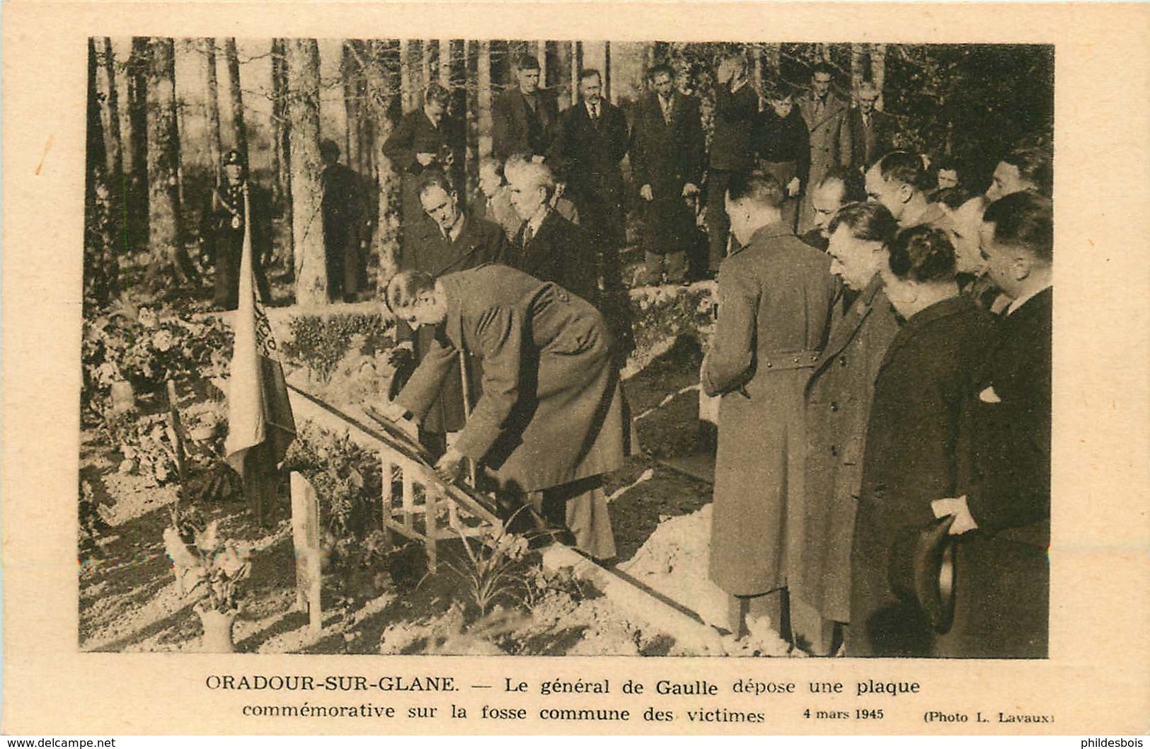 HAUTE VIENNE  ORADOUR SUR GLANE  Le Général DE GAULLE  Depose Une Plaque - Oradour Sur Glane