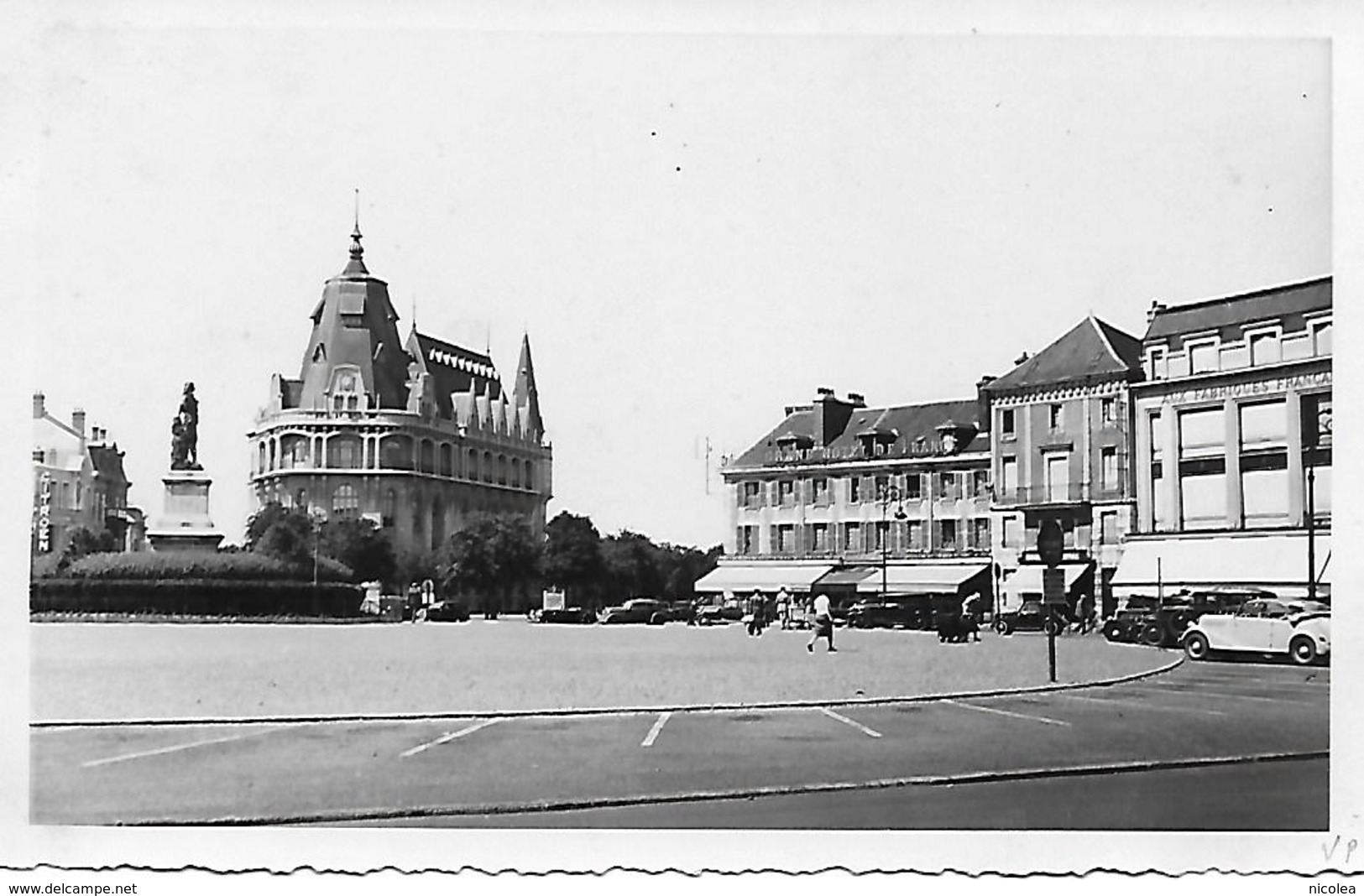 CHARTRES 1939 LA PLACE DES EPARS  PHOTO ORIGINALE ANIMATION VEHICULES ET COMMERCES D'EPOQUE - Chartres