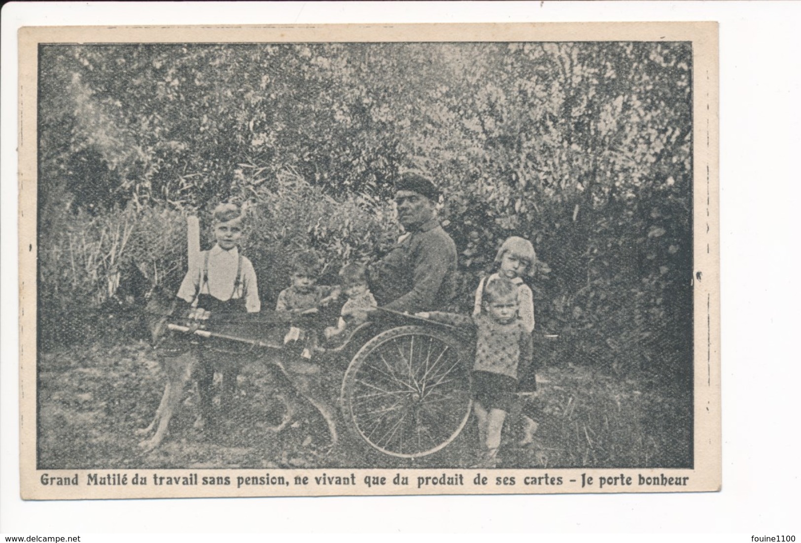 Carte Grand Mutilé Du Travail Sans Pension Ne Vivant Que Des Cartes Postales Je Porte Bonheur ( Attelage à Chien  ) - Croix-Rouge