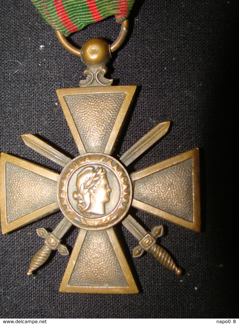 Croix De Guerre 1914 - 1915 Avec 2 étoiles De Bronze - 1914-18