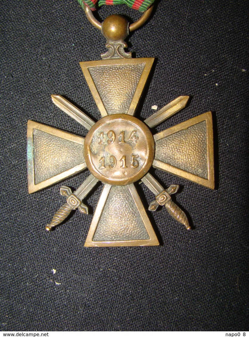 Croix De Guerre 1914 - 1915 Avec 2 étoiles De Bronze - 1914-18