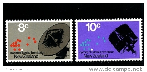 NEW ZEALAND - 1971  EARTH SATELLITE STATION  SET  MINT NH - Nuovi