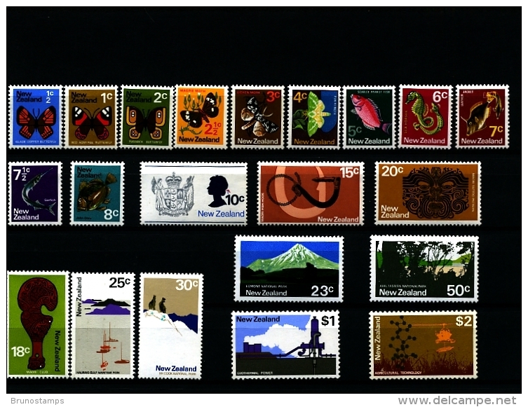 NEW ZEALAND - 1970-71  FIFTH PICTORIAL  SET  MINT NH - Nuovi