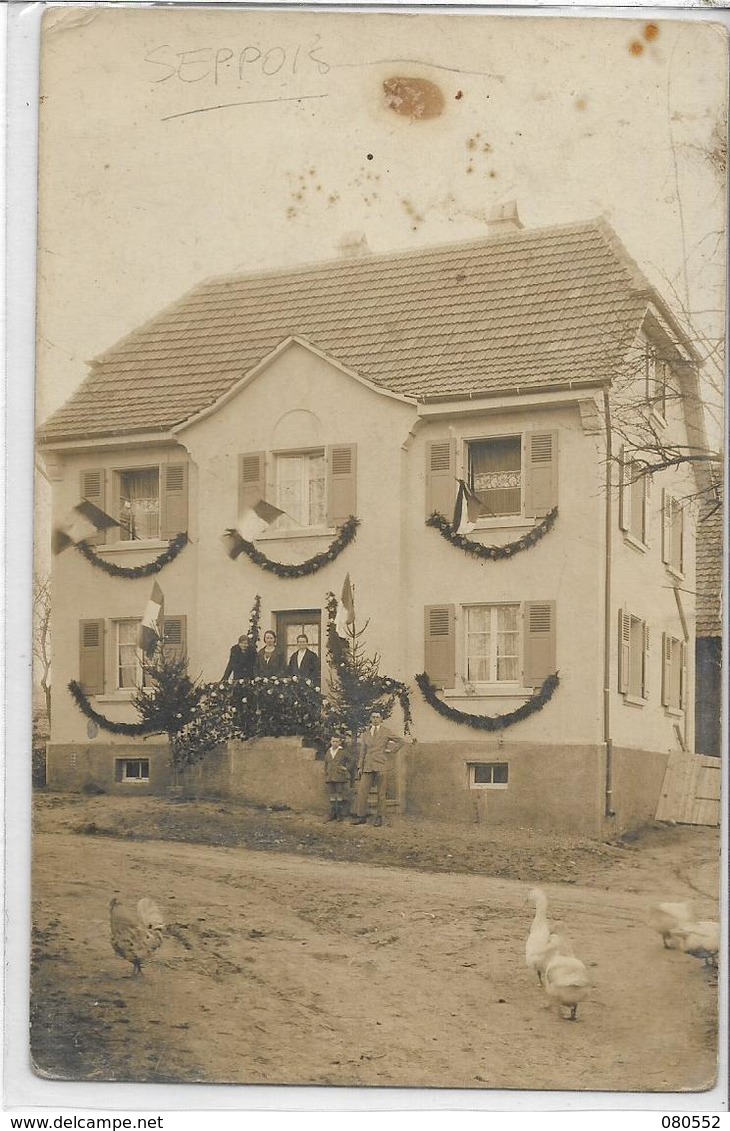 68 SEPPOIS .Maison Pavoisée , Carte-Photo , Les Oies , édit : SANS ,  Années 10 , état Extra - Sainte-Croix-aux-Mines