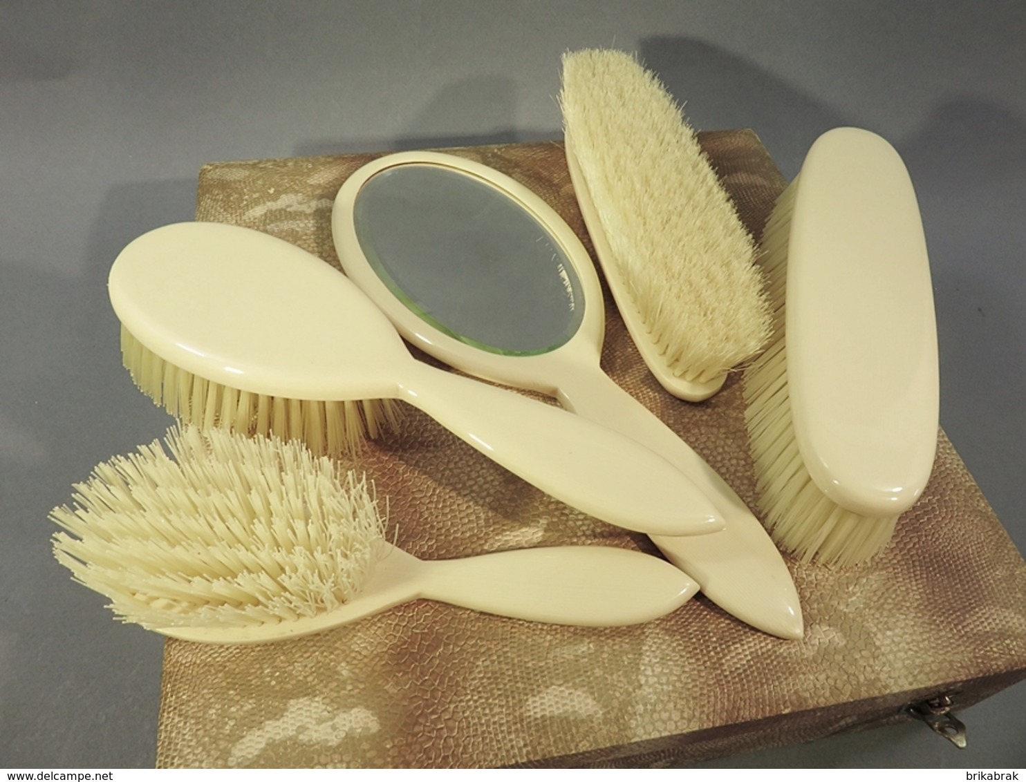 ° COFFRET NECESSAIRE DE COIFFURE + Coiffeur Cheveux Peigne Brosse