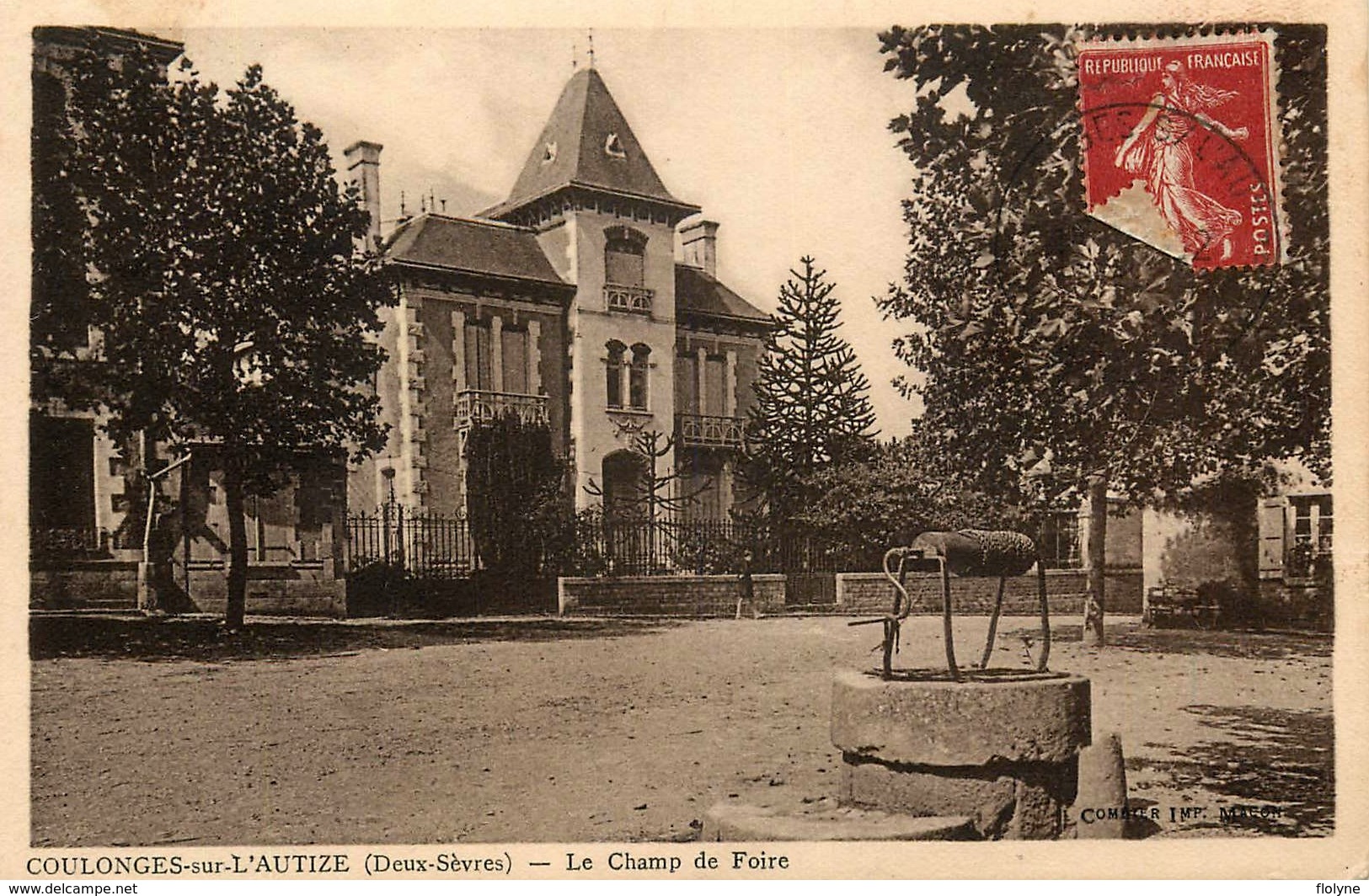 Coulonges Sur L'autize - Le Champ De Foire - Place - Une " Villa " Maison Bourgeoise - Animation - Coulonges-sur-l'Autize