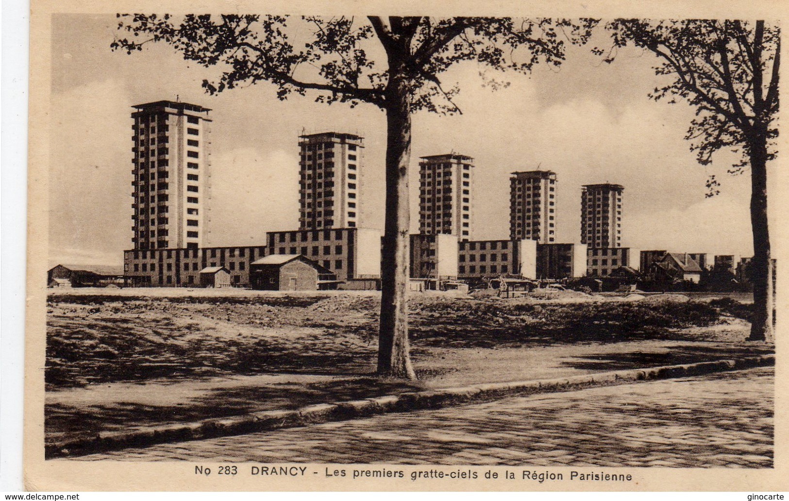 Drancy Les Premiers Gratte Ciels - Drancy