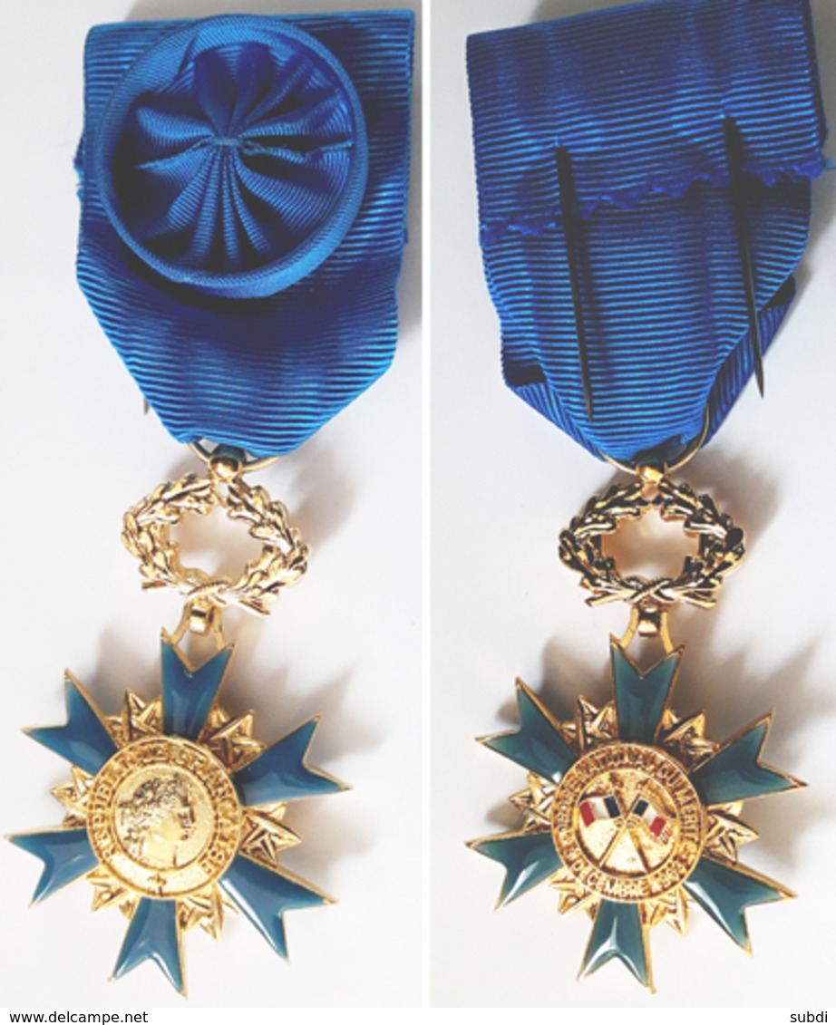 Médaille  OFFICIER O.N.M Ordre Du Mérite ORDONNANCE ONM - Francia