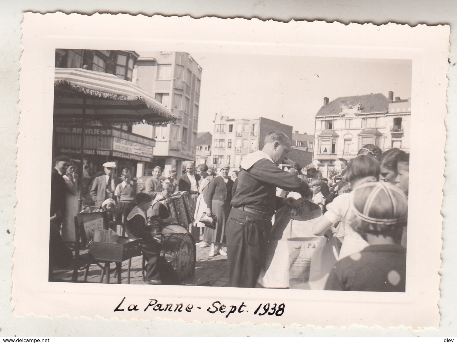 De Panne - Plaats - Zeer Geanimeerd - 1938 - Foto 7 X 10 Cm - Lieux