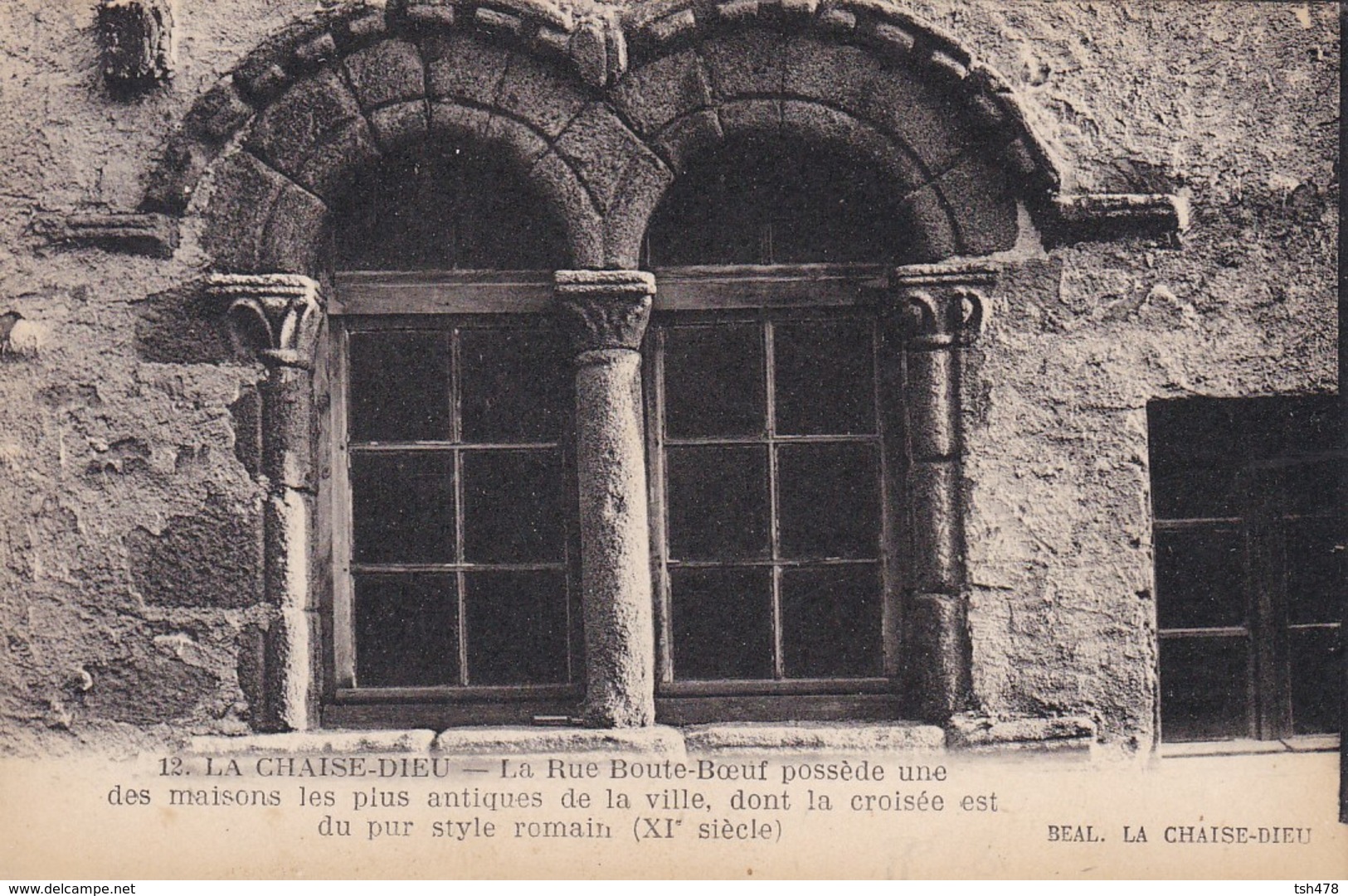 43----LA CHAISE DIEU--la Rue Boute-boeuf Possède Une Des Maisons Les Plus Antiques De La Ville--voir 2 Scans - La Chaise Dieu